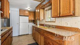 Detail Gallery Image 6 of 8 For 5195 Gayle Dr, Santa Rosa,  CA 95403 - 2 Beds | 2 Baths