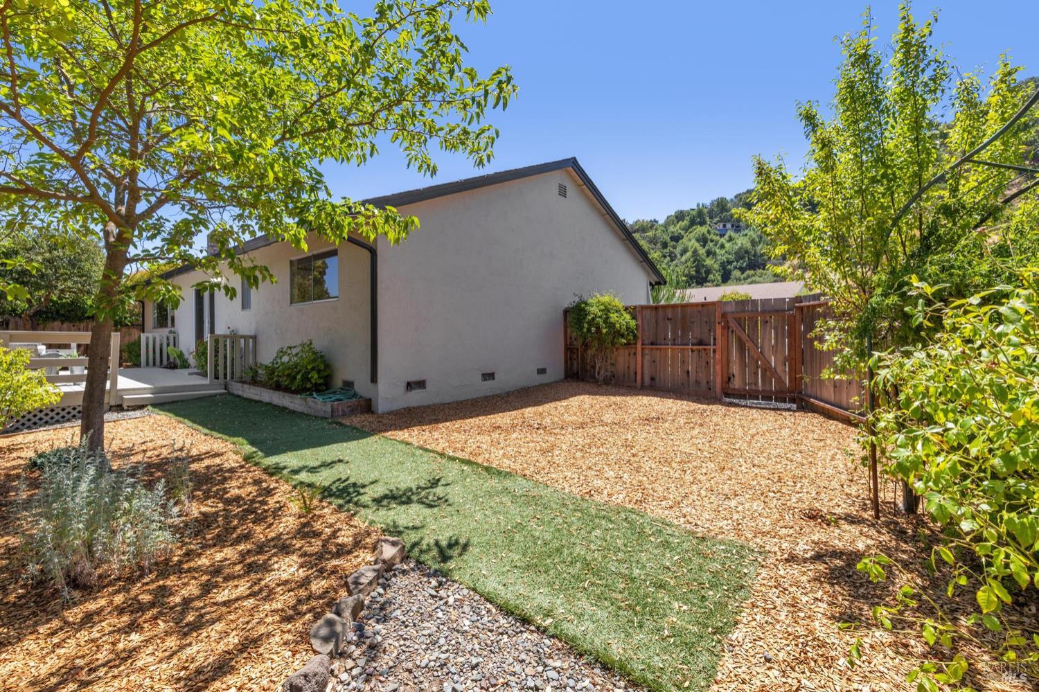 Detail Gallery Image 34 of 35 For 756 Estancia Way, San Rafael,  CA 94903 - 4 Beds | 2 Baths