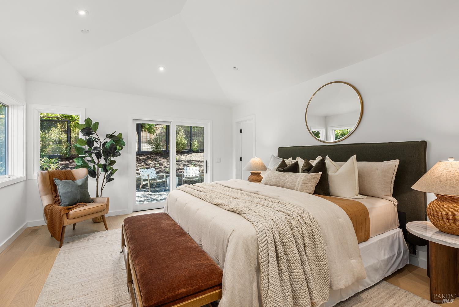Detail Gallery Image 26 of 75 For 402 Alexander Ave, Larkspur,  CA 94939 - 4 Beds | 2/1 Baths