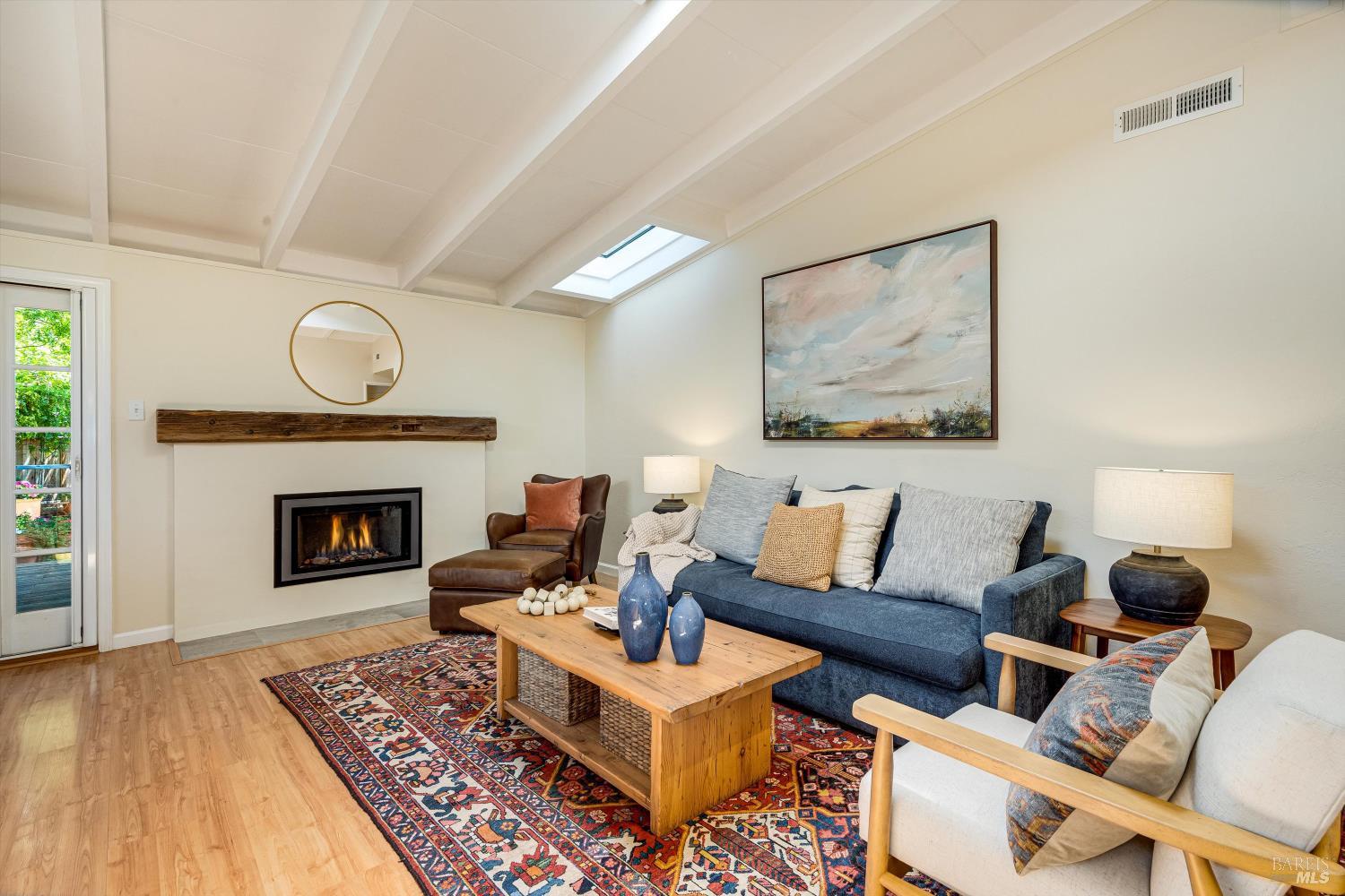 Detail Gallery Image 15 of 55 For 983 Glenwood Dr, Sonoma,  CA 95476 - 3 Beds | 2 Baths