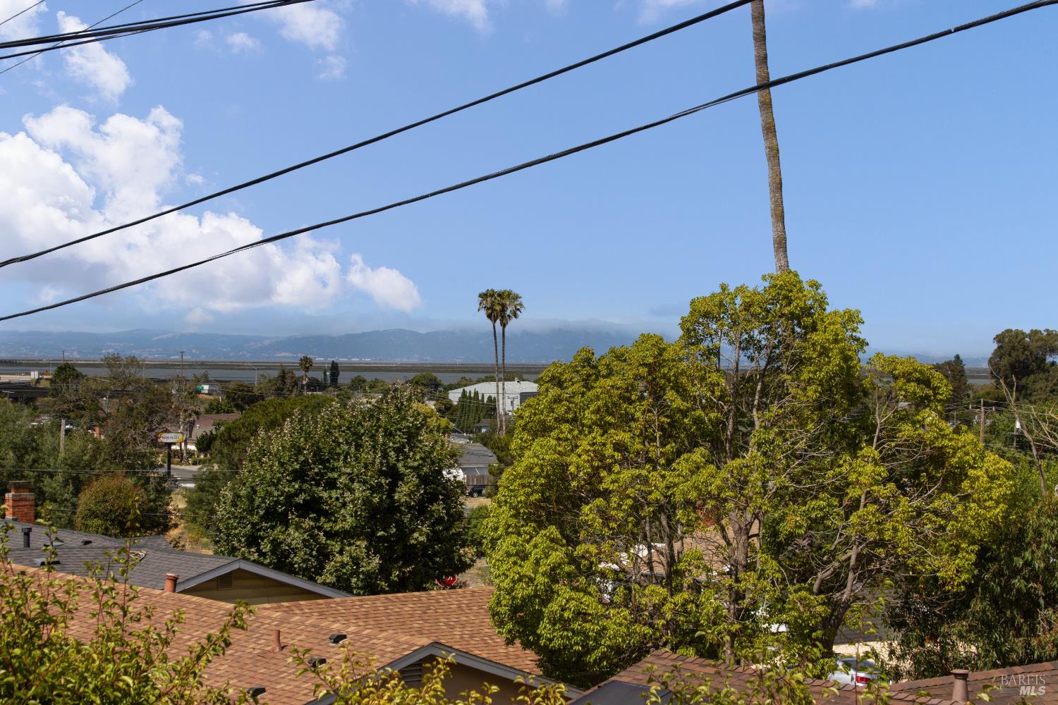 Detail Gallery Image 32 of 33 For 425 Gonzaga Ave, Vallejo,  CA 94589 - 4 Beds | 2 Baths