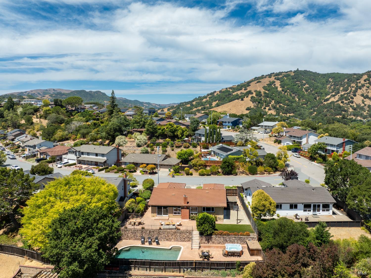 Detail Gallery Image 42 of 44 For 120 Twelveoak Hill Dr, San Rafael,  CA 94903 - 4 Beds | 2/1 Baths