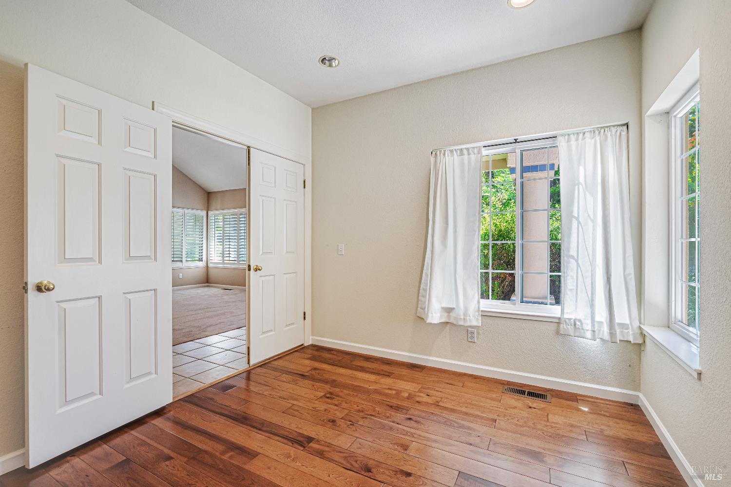 Detail Gallery Image 9 of 19 For 5441 Shallows Pl, Santa Rosa,  CA 95409 - 4 Beds | 3 Baths