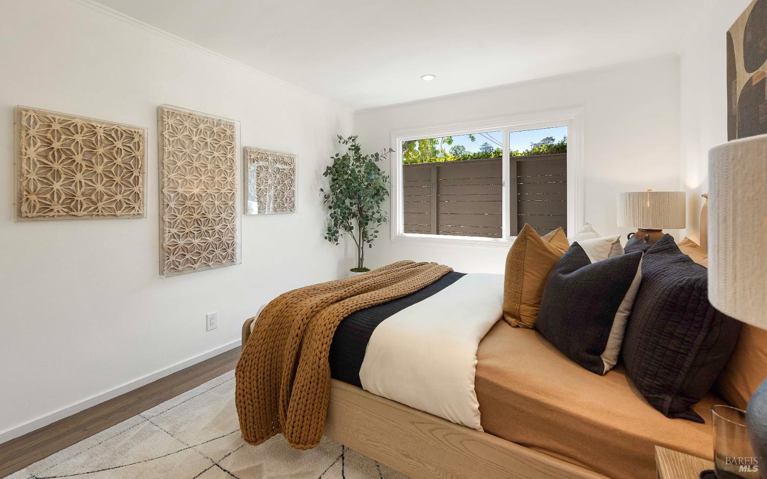 Detail Gallery Image 26 of 46 For 13 Ash Ave, Corte Madera,  CA 94925 - 3 Beds | 2 Baths