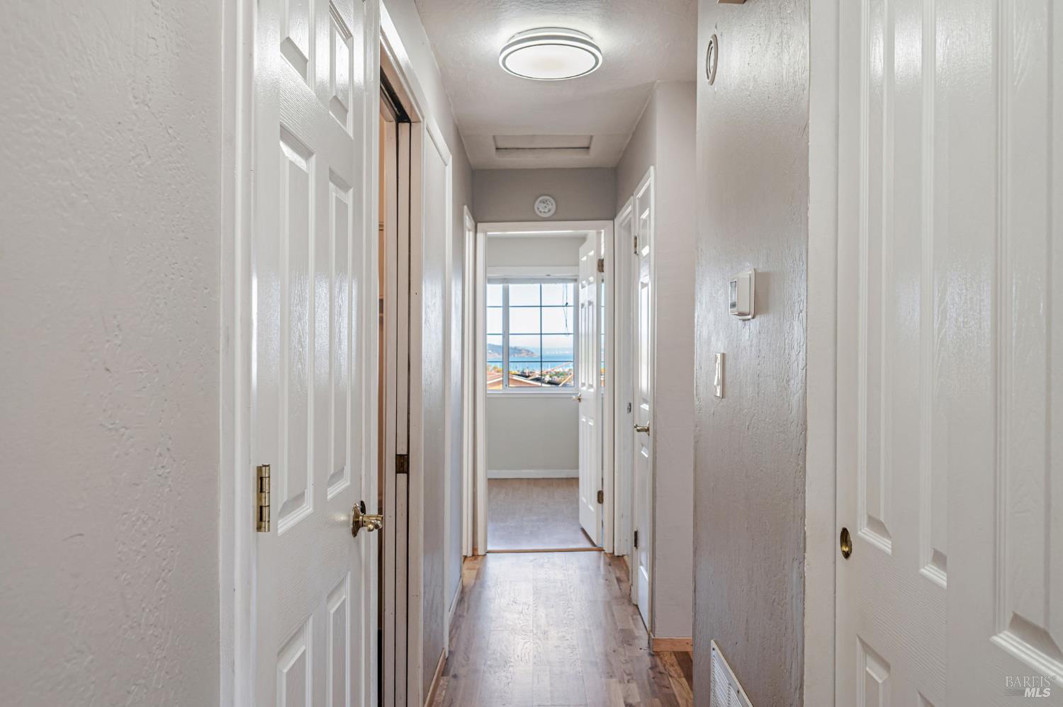 Detail Gallery Image 20 of 43 For 55 Park Cir, Sausalito,  CA 94965 - 4 Beds | 2/1 Baths