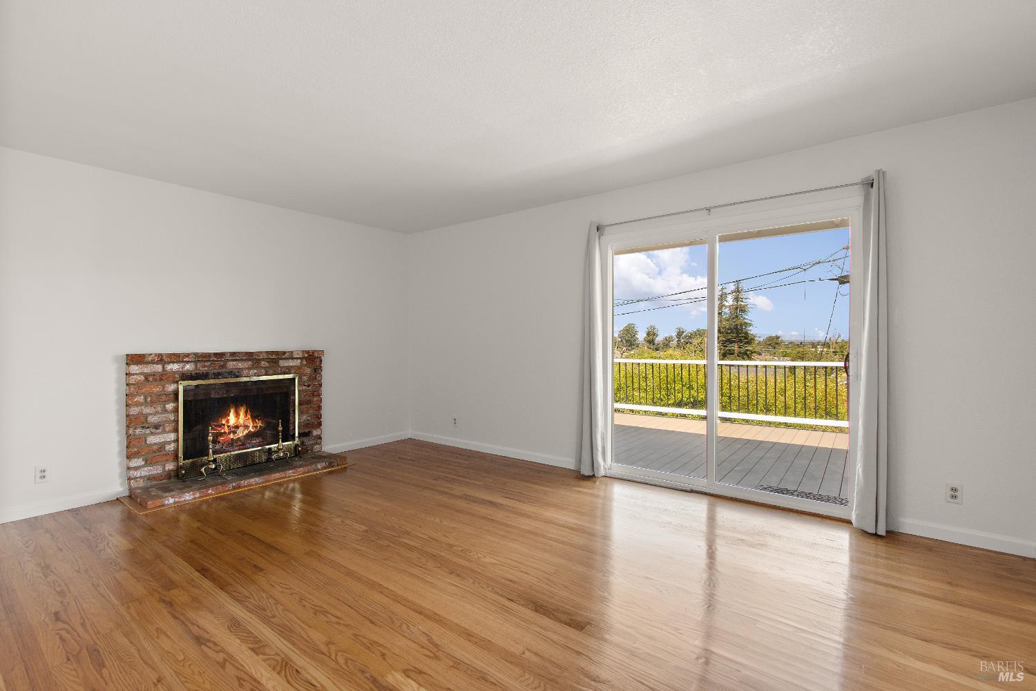 Detail Gallery Image 4 of 33 For 425 Gonzaga Ave, Vallejo,  CA 94589 - 4 Beds | 2 Baths
