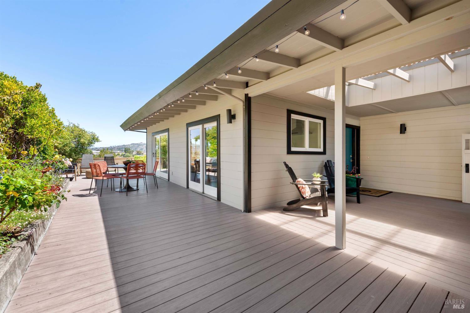 Detail Gallery Image 34 of 46 For 13 Ash Ave, Corte Madera,  CA 94925 - 3 Beds | 2 Baths