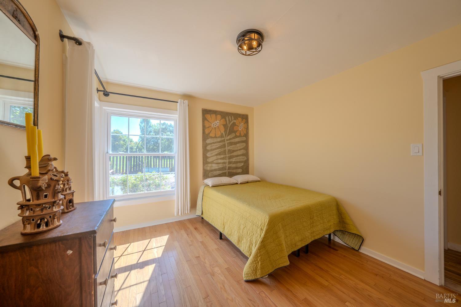 Detail Gallery Image 12 of 32 For 2008 Orchard St, Santa Rosa,  CA 95404 - 3 Beds | 1 Baths