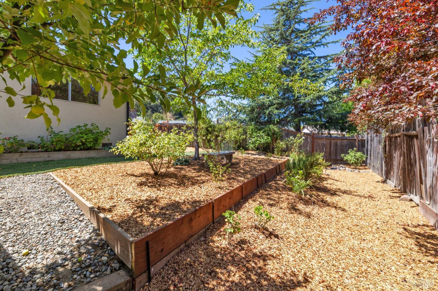 Detail Gallery Image 17 of 35 For 756 Estancia Way, San Rafael,  CA 94903 - 4 Beds | 2 Baths