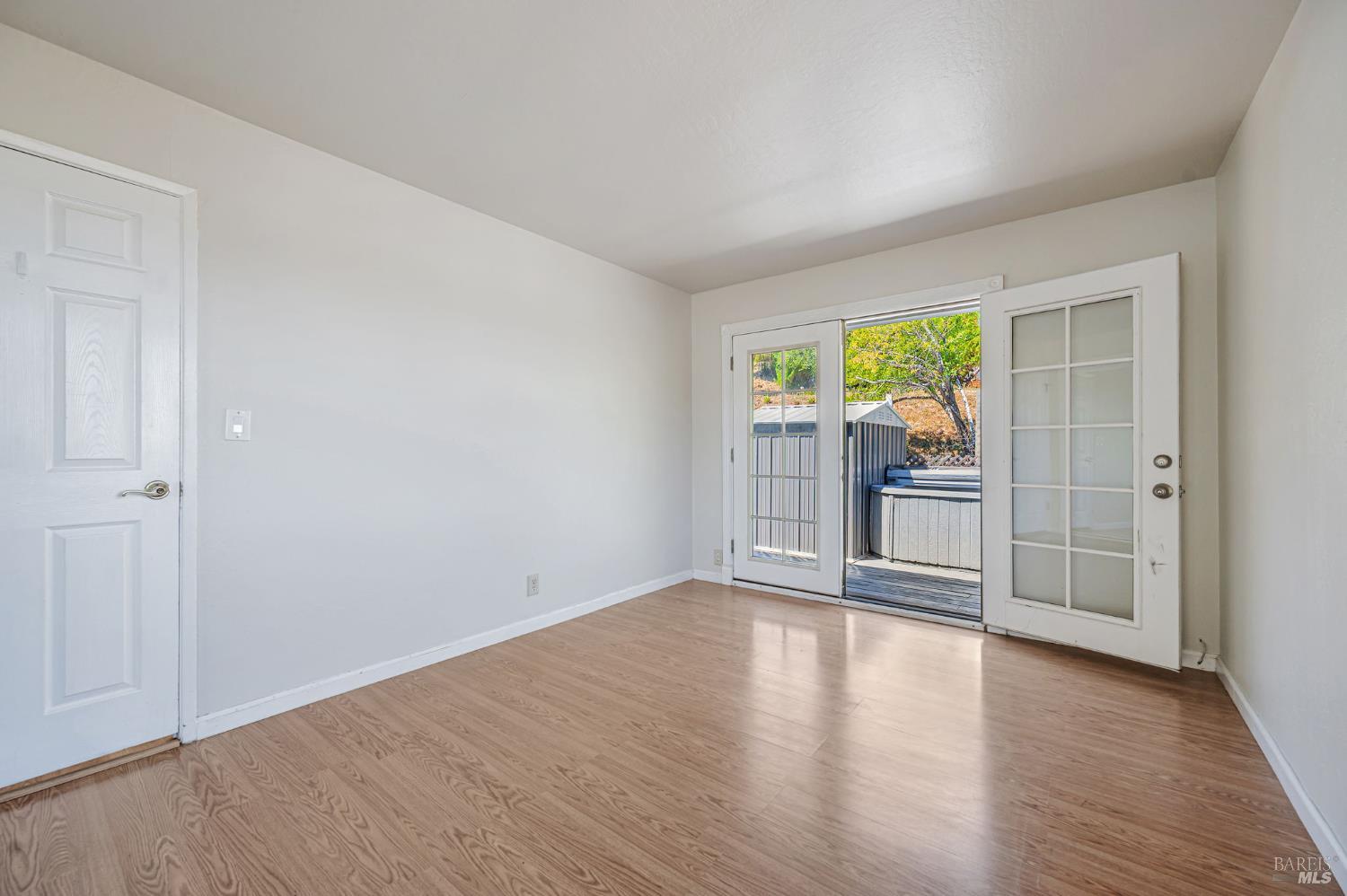 Detail Gallery Image 28 of 43 For 55 Park Cir, Sausalito,  CA 94965 - 4 Beds | 2/1 Baths
