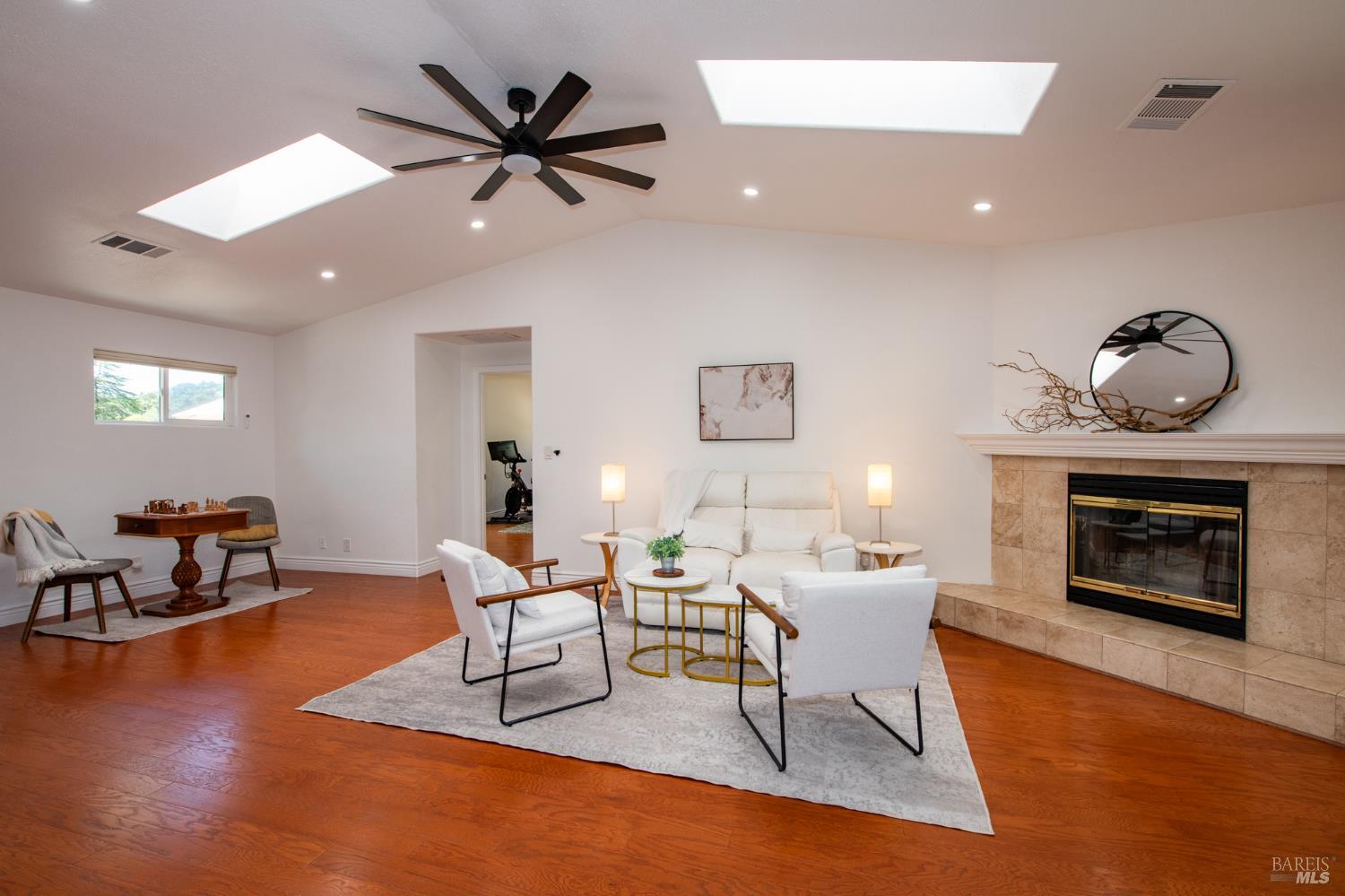 Detail Gallery Image 15 of 40 For 1651 Green Valley Rd, Danville,  CA 94526 - 4 Beds | 2 Baths