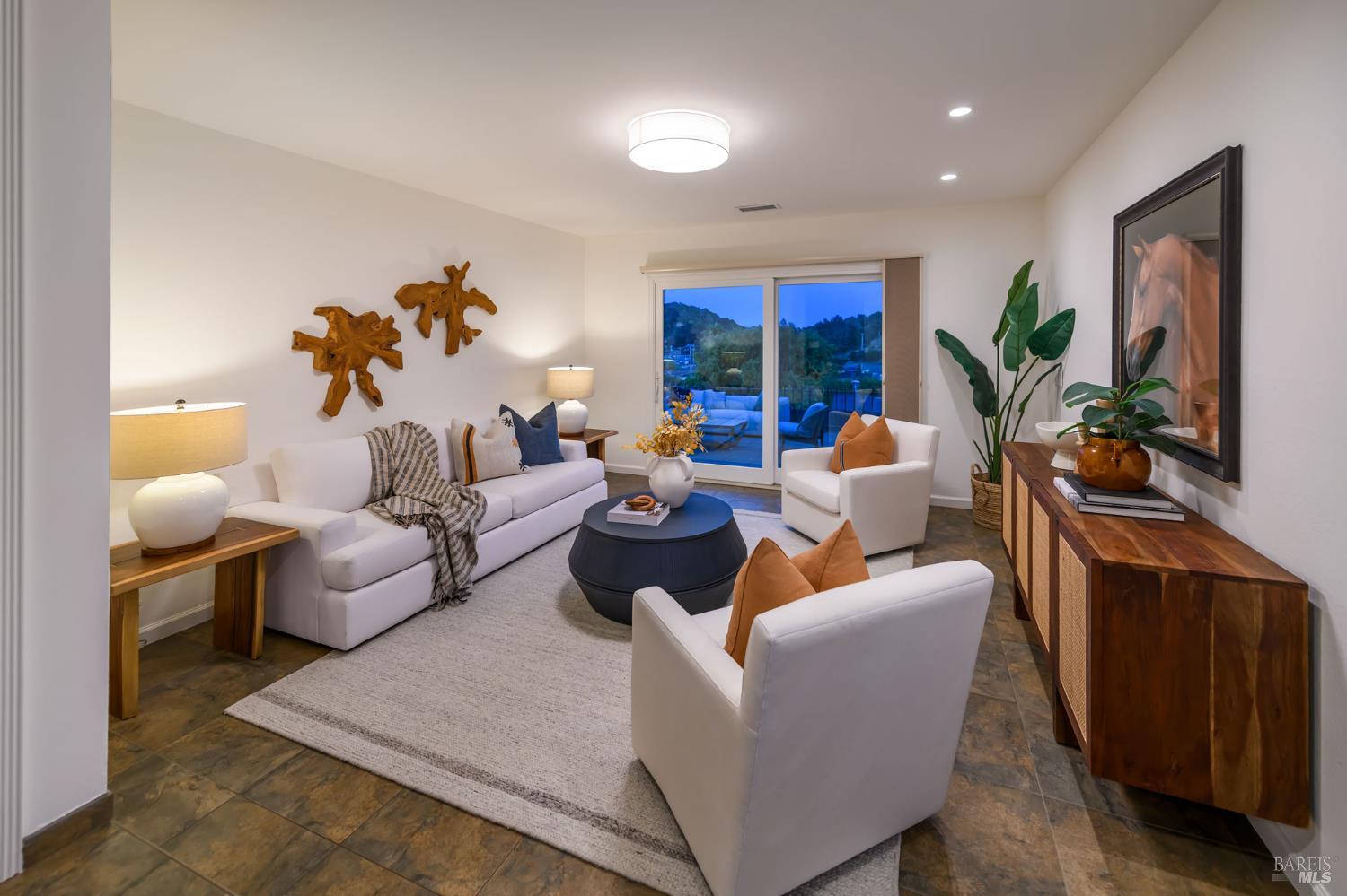 Detail Gallery Image 19 of 44 For 120 Twelveoak Hill Dr, San Rafael,  CA 94903 - 4 Beds | 2/1 Baths