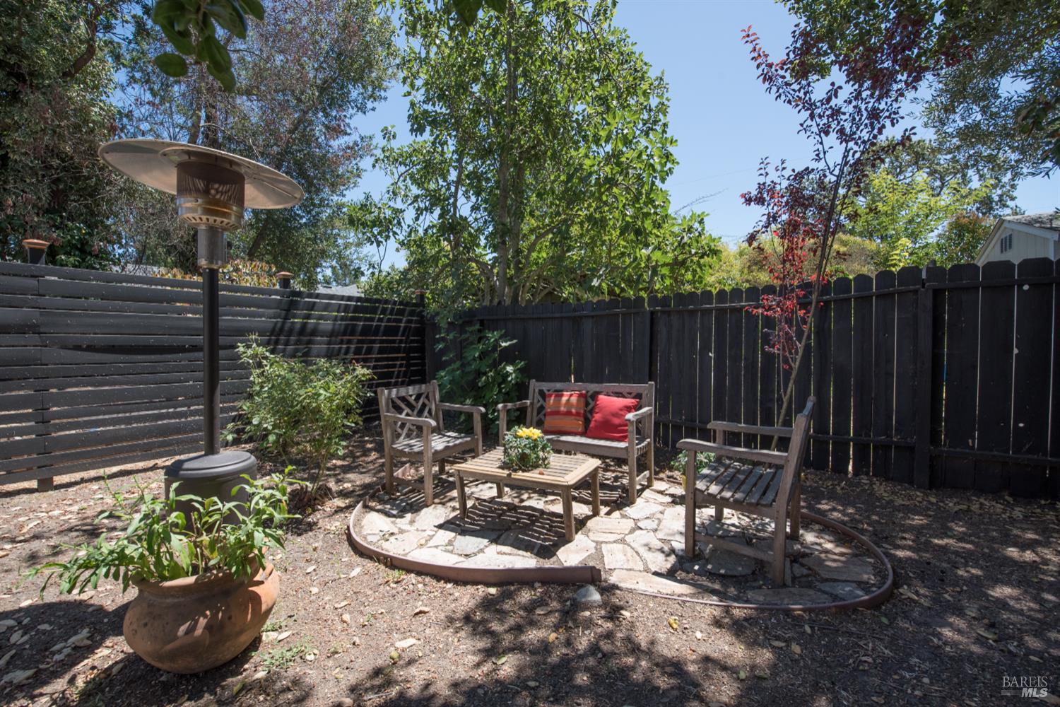 Detail Gallery Image 32 of 58 For 1720 Slater St, Santa Rosa,  CA 95404 - 2 Beds | 2 Baths