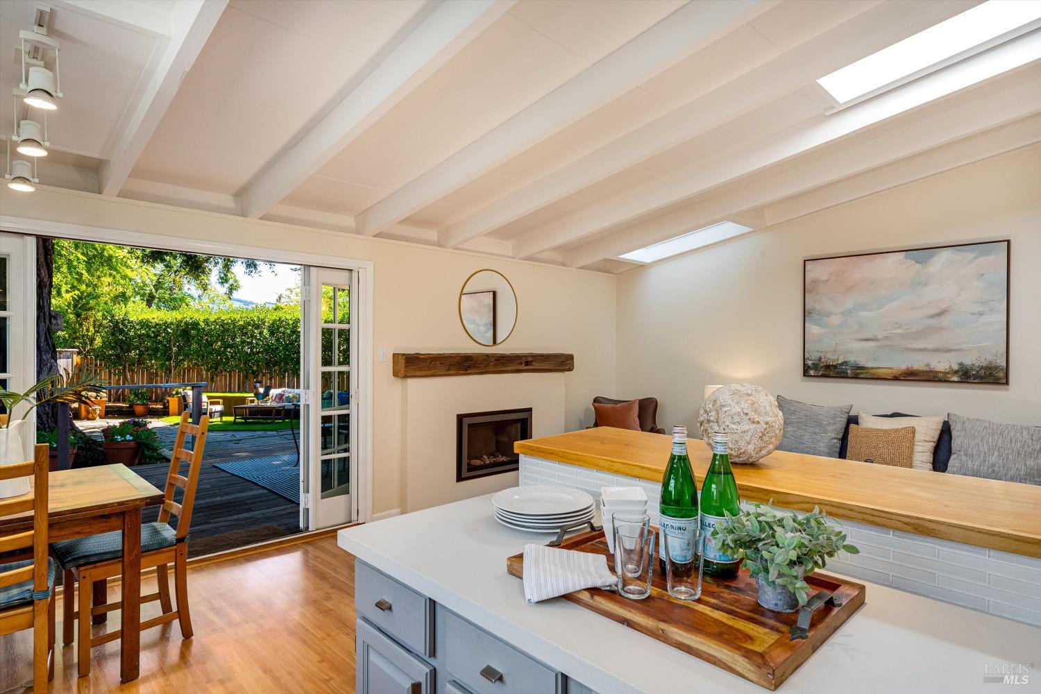 Detail Gallery Image 18 of 55 For 983 Glenwood Dr, Sonoma,  CA 95476 - 3 Beds | 2 Baths