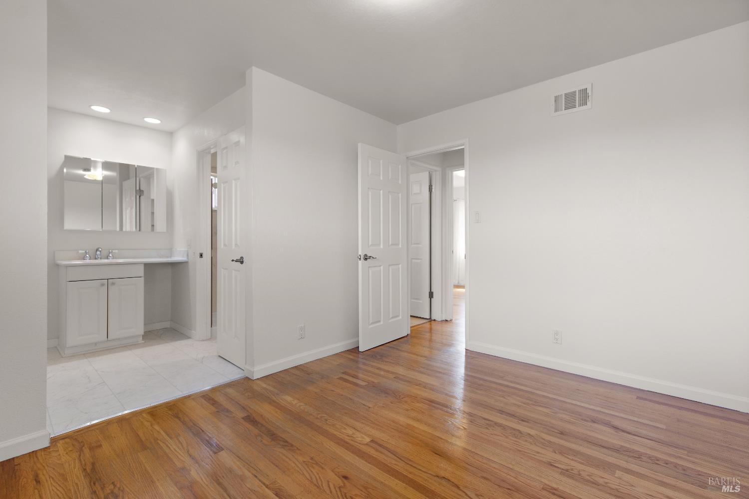 Detail Gallery Image 15 of 33 For 425 Gonzaga Ave, Vallejo,  CA 94589 - 4 Beds | 2 Baths
