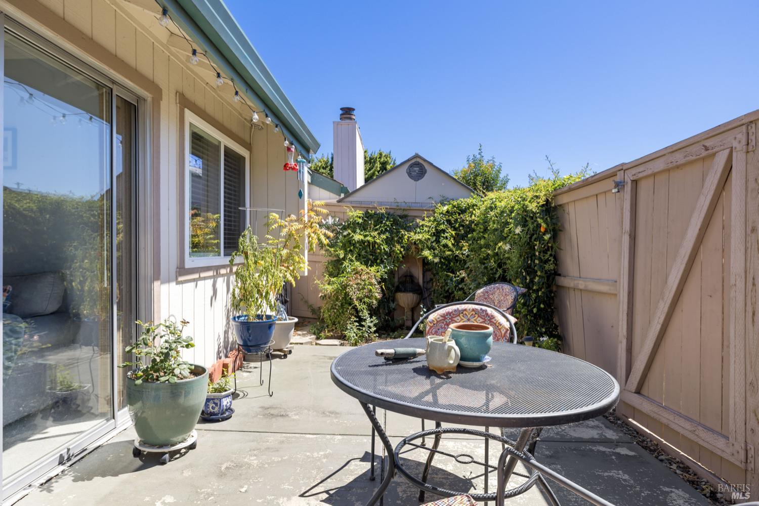 Detail Gallery Image 19 of 20 For 1708 Glenbrook Dr #D,  Santa Rosa,  CA 95401 - 2 Beds | 1 Baths