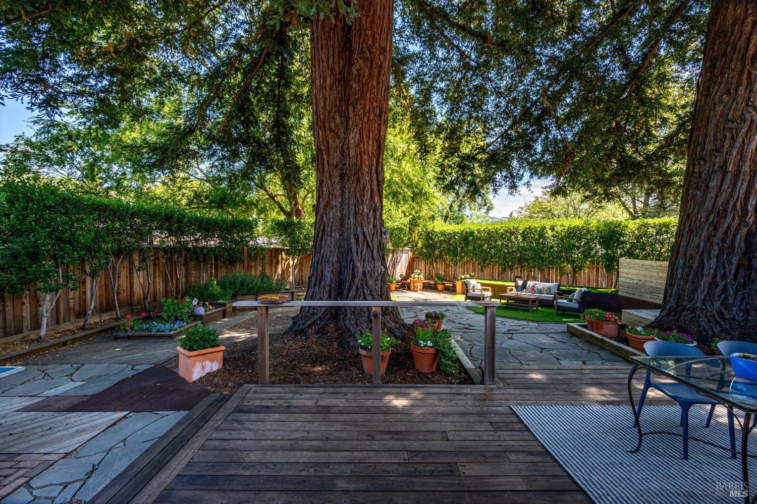 Detail Gallery Image 37 of 55 For 983 Glenwood Dr, Sonoma,  CA 95476 - 3 Beds | 2 Baths