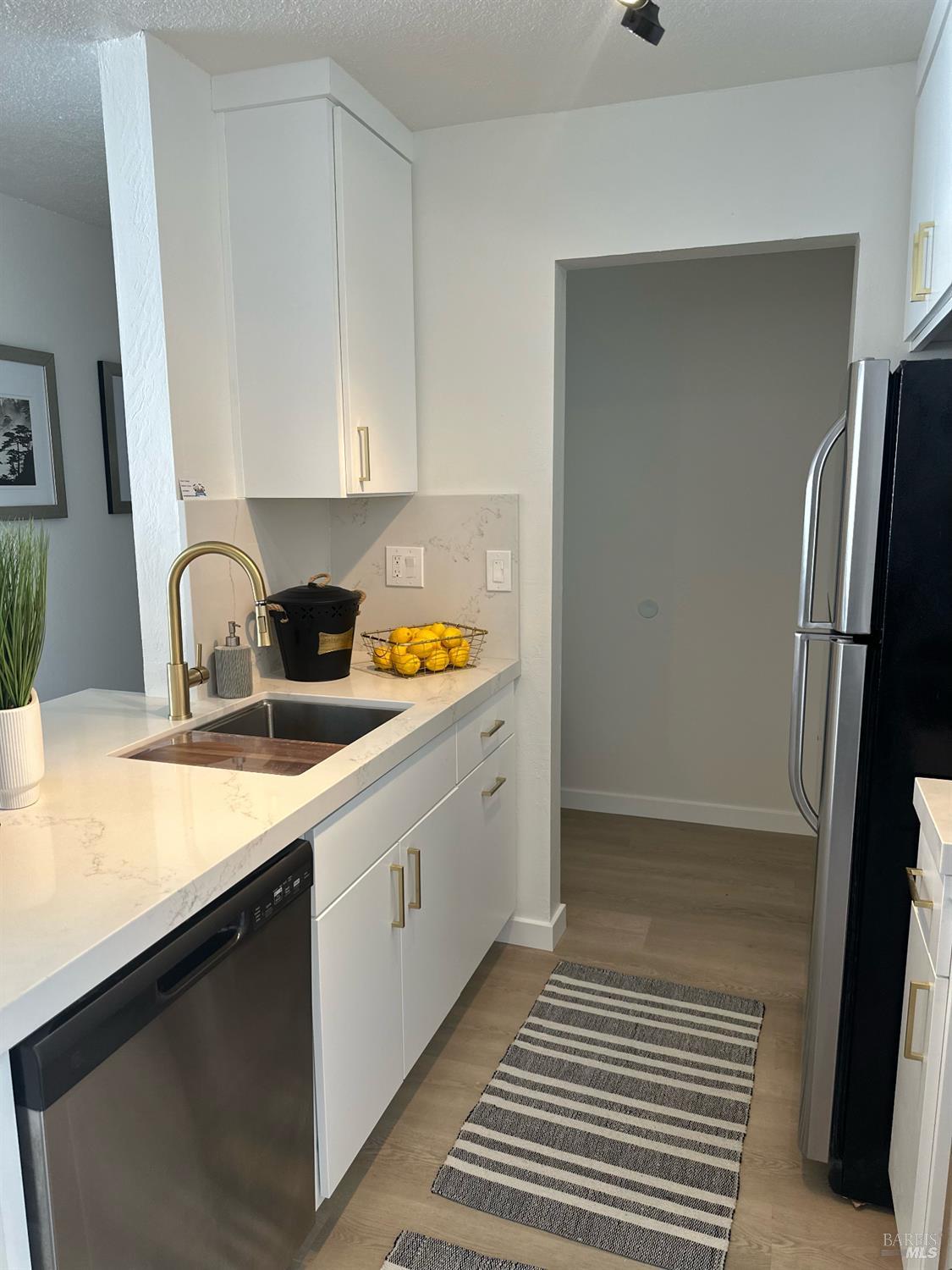 Detail Gallery Image 11 of 20 For 85 Vernon St #315,  Oakland,  CA 94610 - 1 Beds | 1 Baths