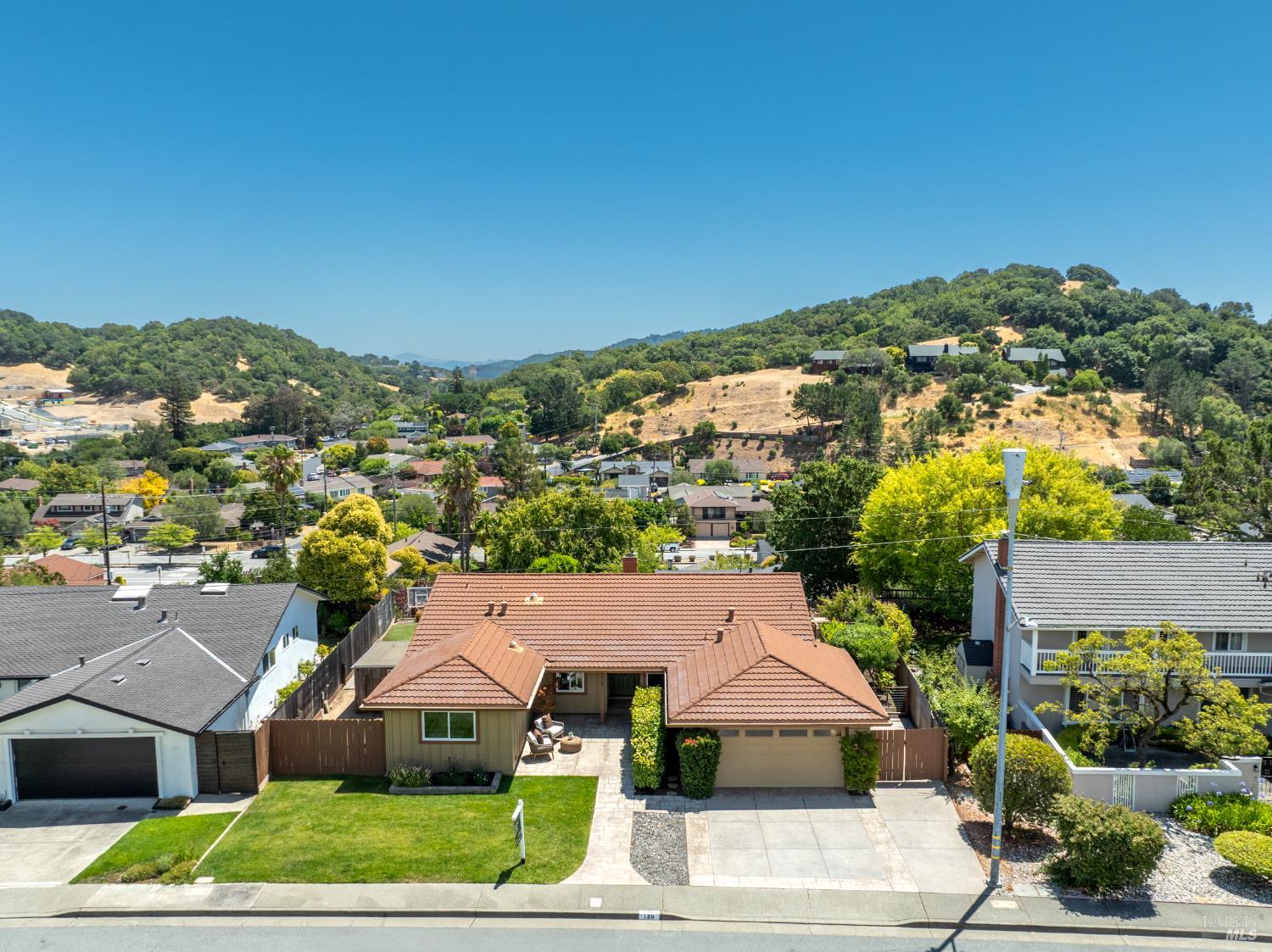 Detail Gallery Image 41 of 44 For 120 Twelveoak Hill Dr, San Rafael,  CA 94903 - 4 Beds | 2/1 Baths