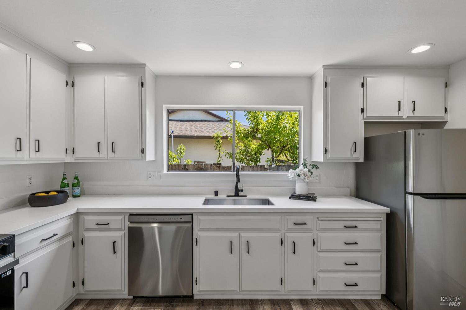 Detail Gallery Image 25 of 35 For 756 Estancia Way, San Rafael,  CA 94903 - 4 Beds | 2 Baths