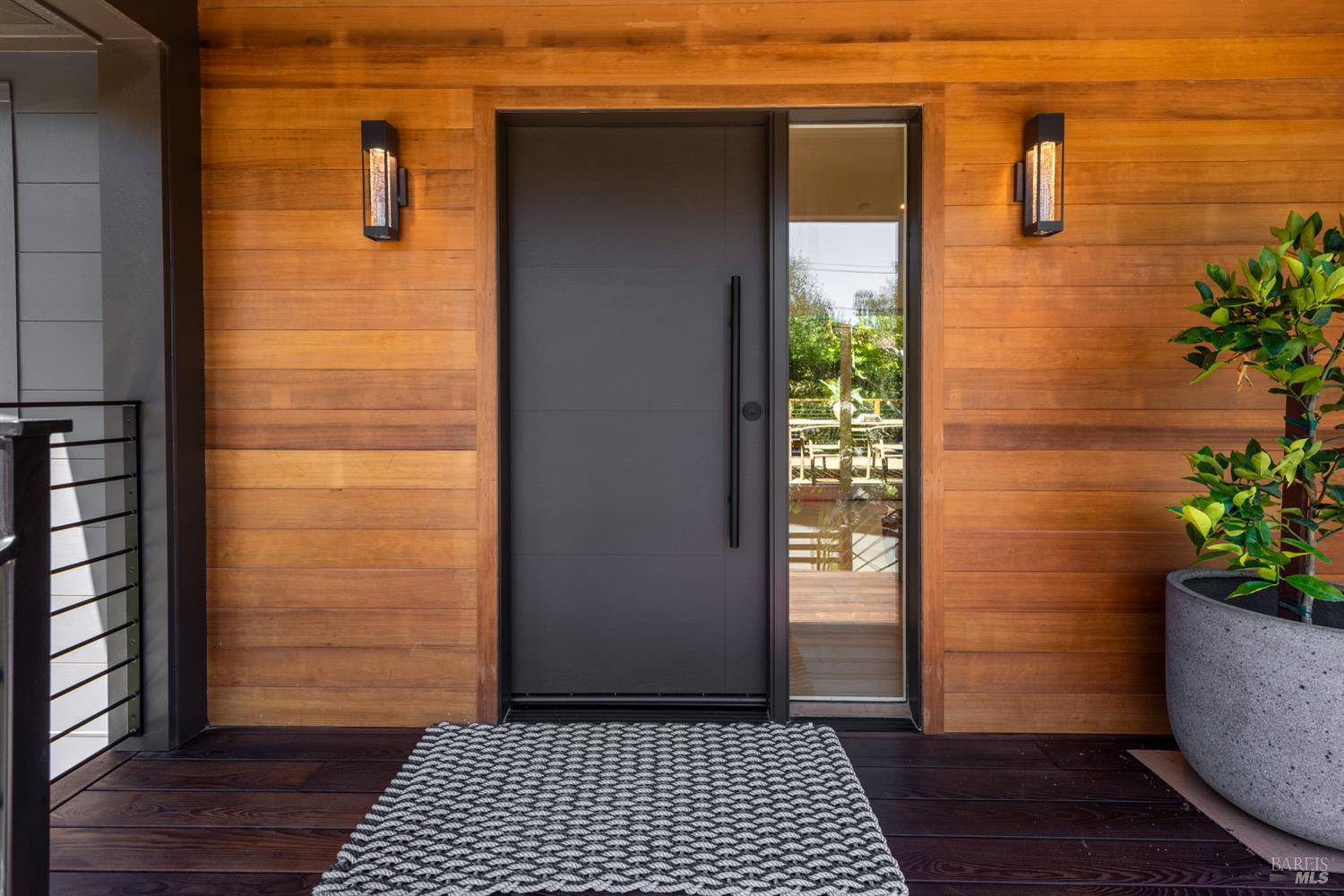 Detail Gallery Image 4 of 75 For 402 Alexander Ave, Larkspur,  CA 94939 - 4 Beds | 2/1 Baths