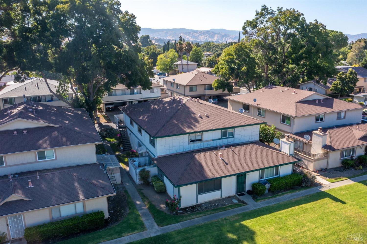 Detail Gallery Image 15 of 15 For 1951 Aletha Ln #4,  Vacaville,  CA 95687 - 3 Beds | 1/1 Baths