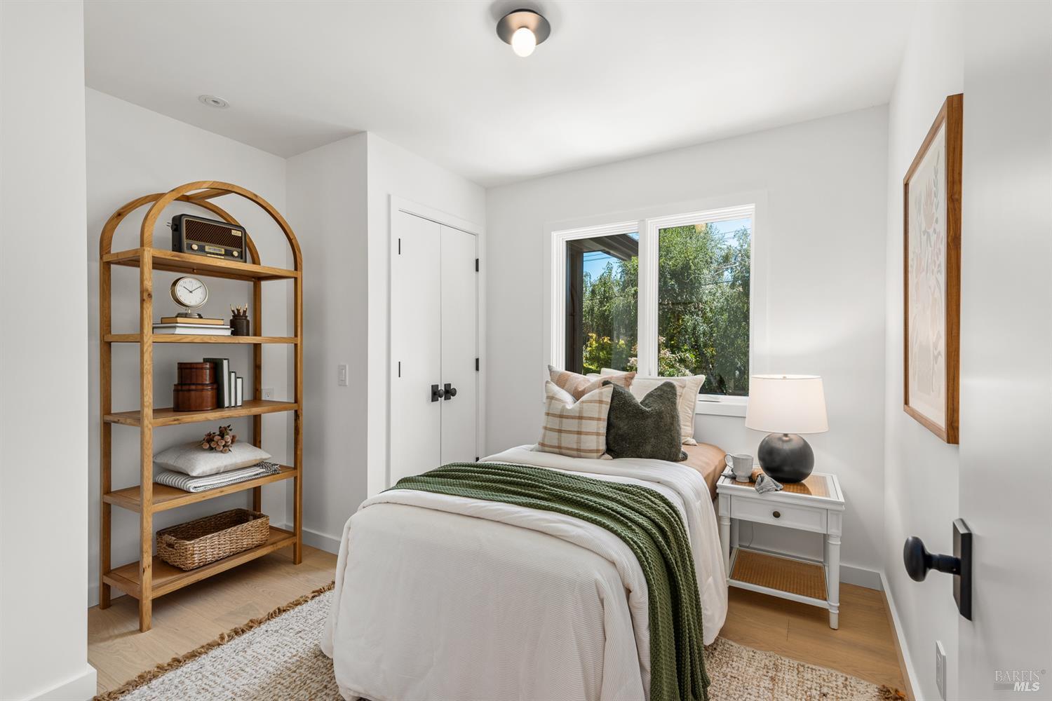 Detail Gallery Image 24 of 75 For 402 Alexander Ave, Larkspur,  CA 94939 - 4 Beds | 2/1 Baths