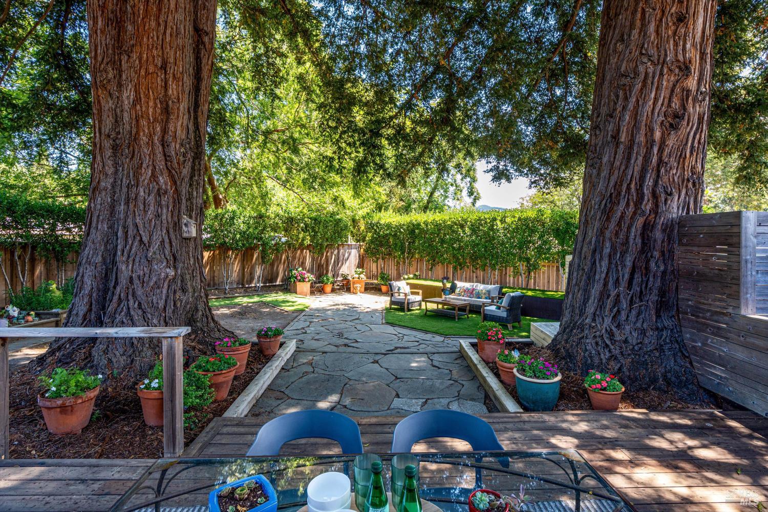 Detail Gallery Image 7 of 55 For 983 Glenwood Dr, Sonoma,  CA 95476 - 3 Beds | 2 Baths