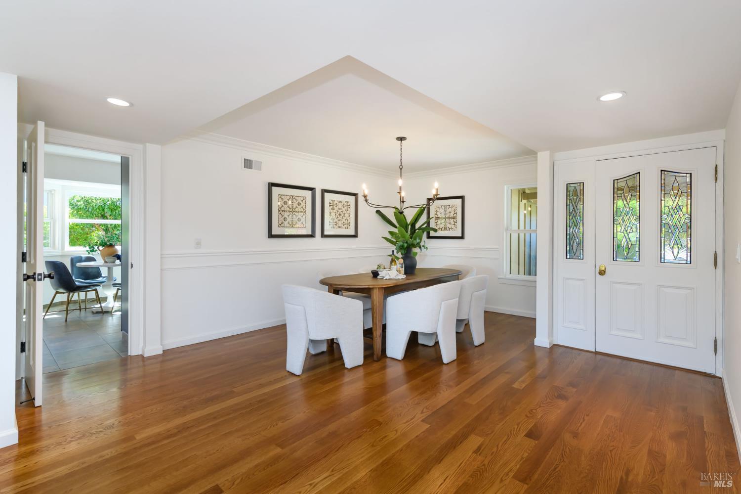 Detail Gallery Image 7 of 44 For 120 Twelveoak Hill Dr, San Rafael,  CA 94903 - 4 Beds | 2/1 Baths