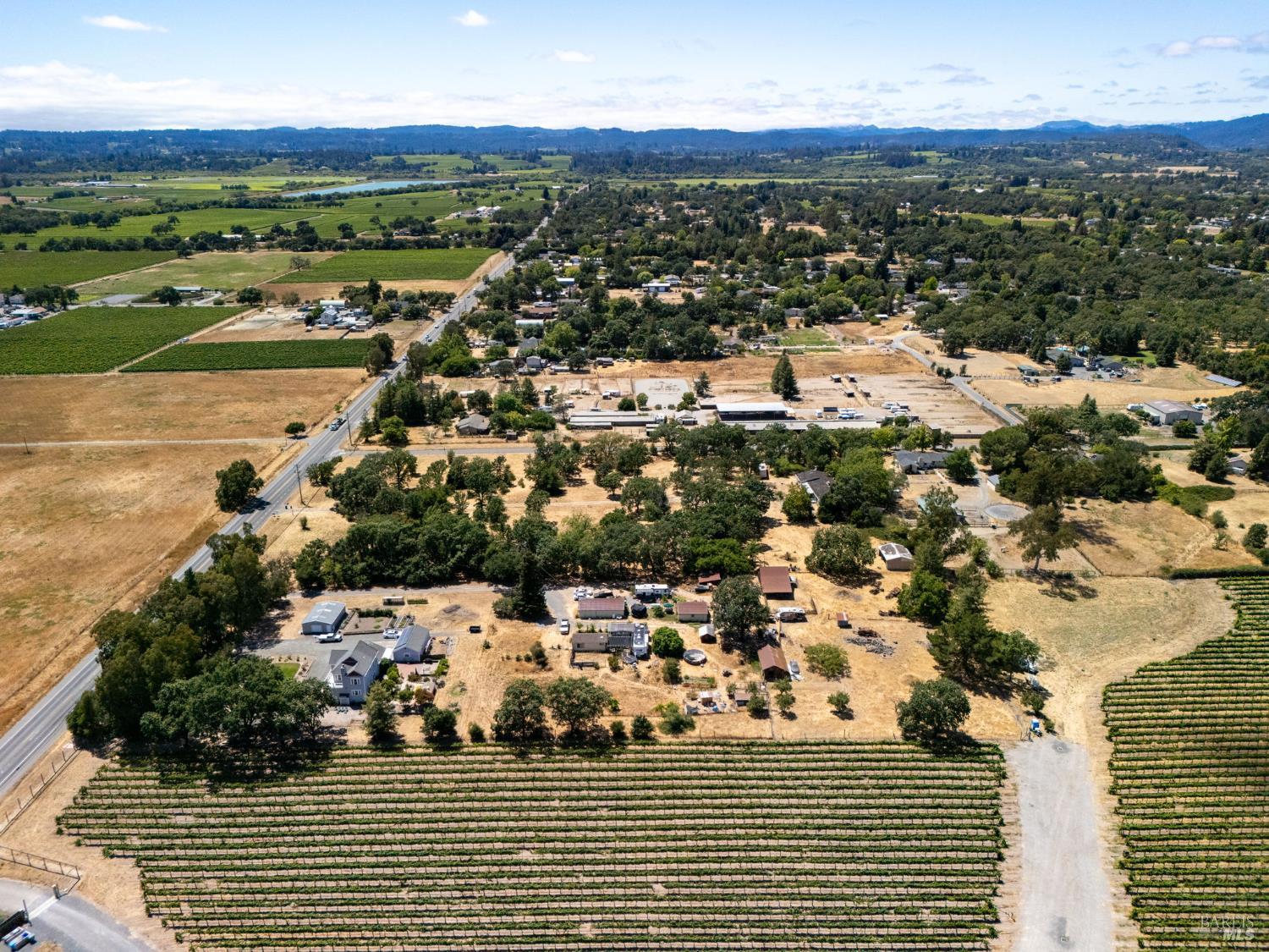 Detail Gallery Image 5 of 18 For 3291 Guerneville Rd, Santa Rosa,  CA 95401 - 3 Beds | 2 Baths