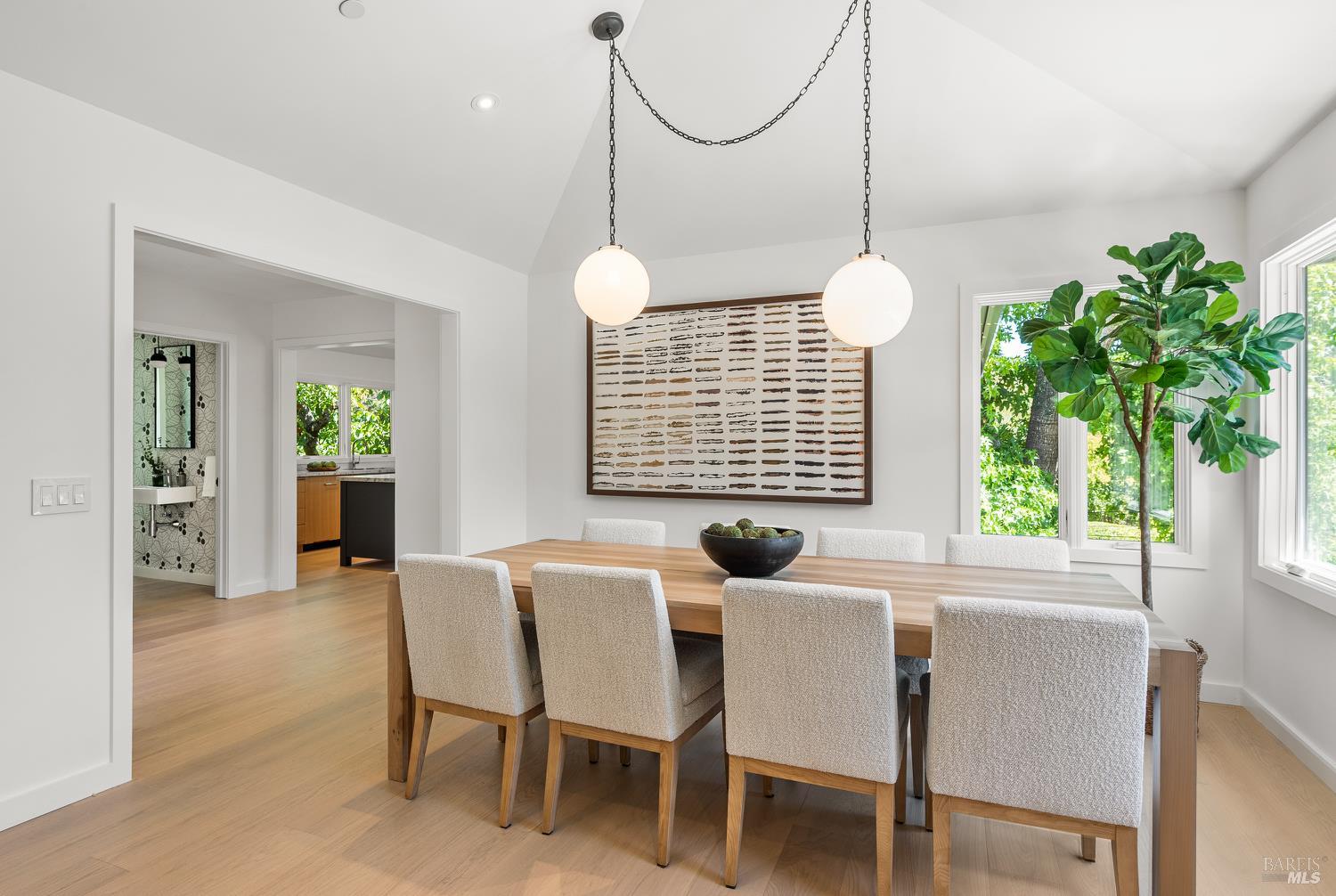 Detail Gallery Image 11 of 75 For 402 Alexander Ave, Larkspur,  CA 94939 - 4 Beds | 2/1 Baths