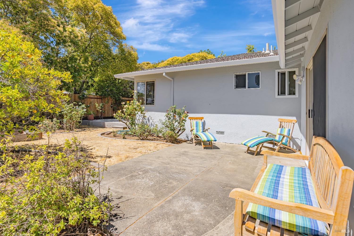 Detail Gallery Image 17 of 17 For 279 Orange Blossom Ln, San Rafael,  CA 94903 - 3 Beds | 2 Baths