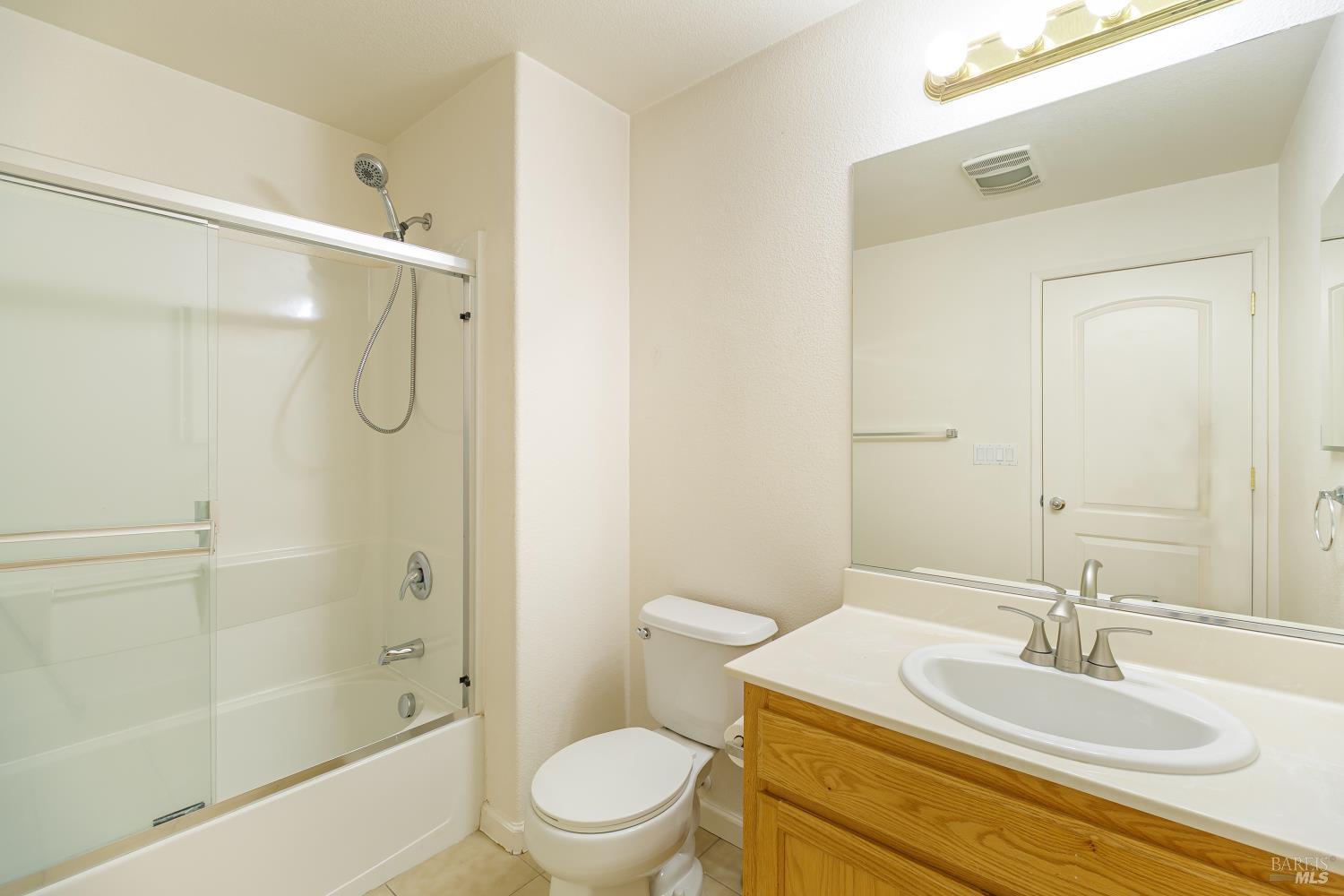 Detail Gallery Image 6 of 9 For 401 North Ave #210,  San Rafael,  CA 94903 - 2 Beds | 2 Baths