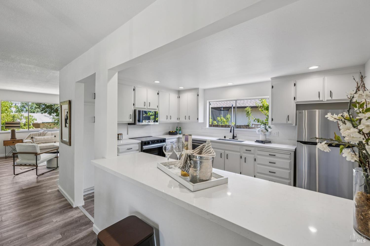 Detail Gallery Image 23 of 35 For 756 Estancia Way, San Rafael,  CA 94903 - 4 Beds | 2 Baths