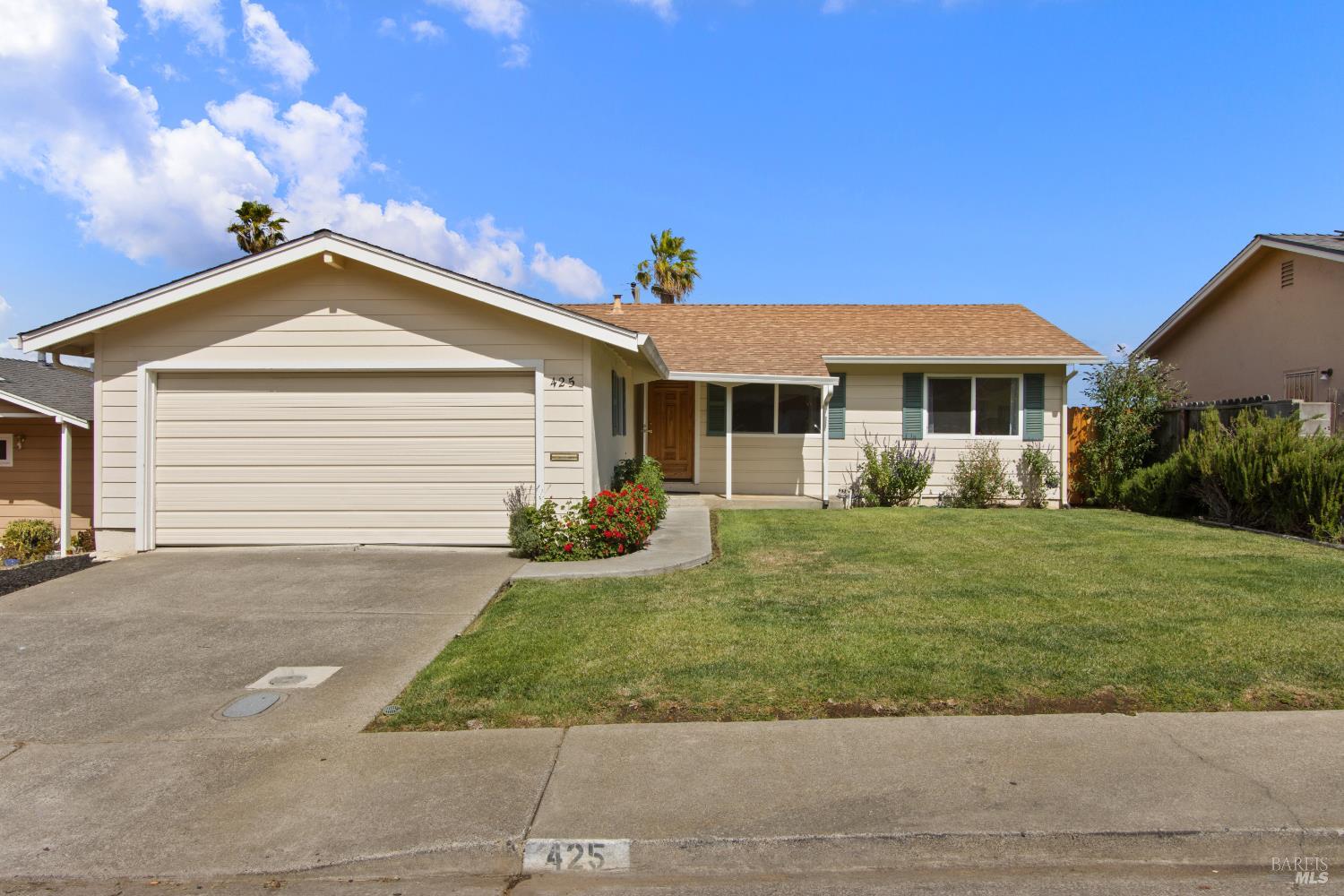 Detail Gallery Image 1 of 33 For 425 Gonzaga Ave, Vallejo,  CA 94589 - 4 Beds | 2 Baths