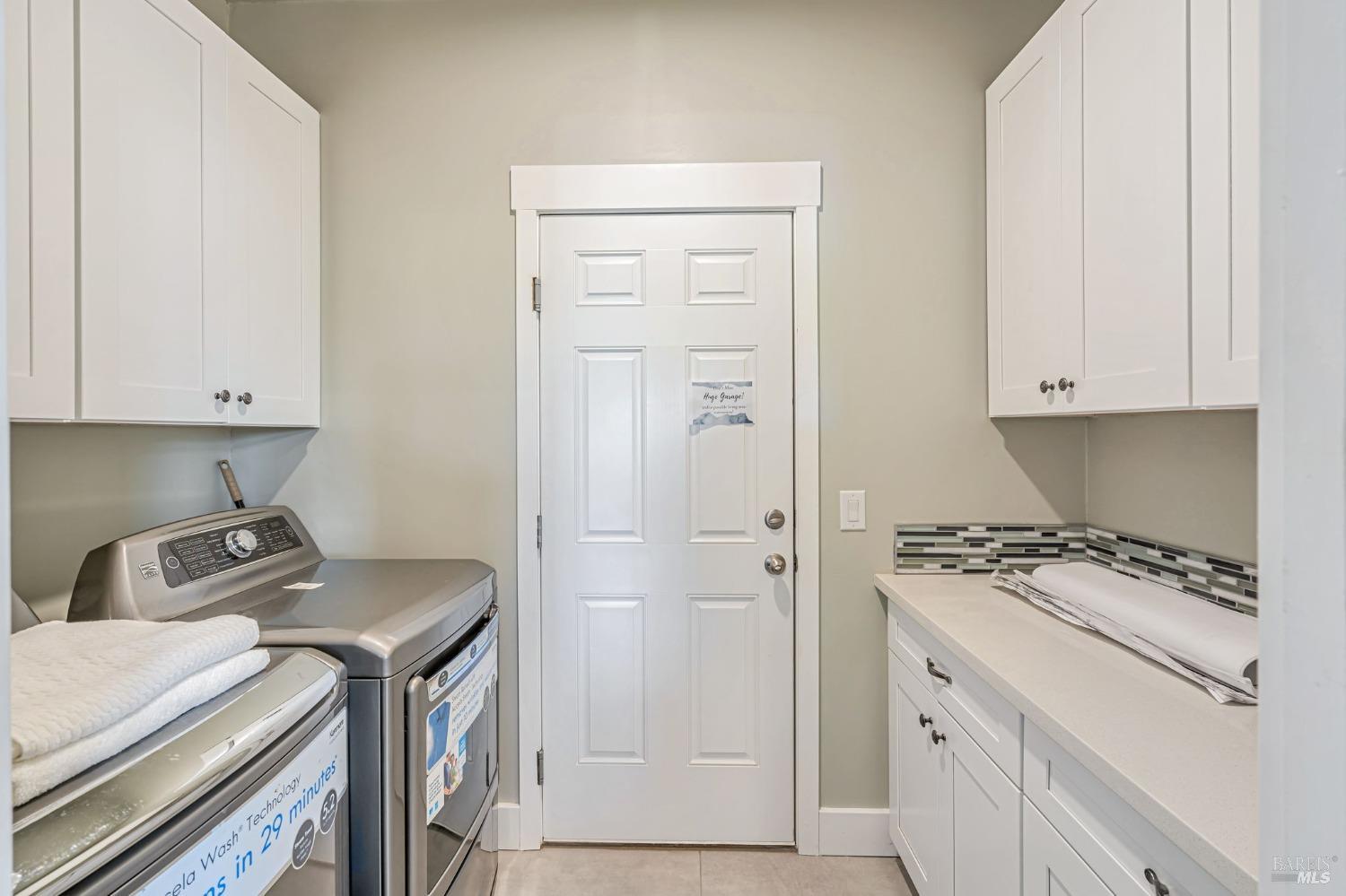 Detail Gallery Image 39 of 59 For 12 Rose Ct, Novato,  CA 94945 - 4 Beds | 4/1 Baths