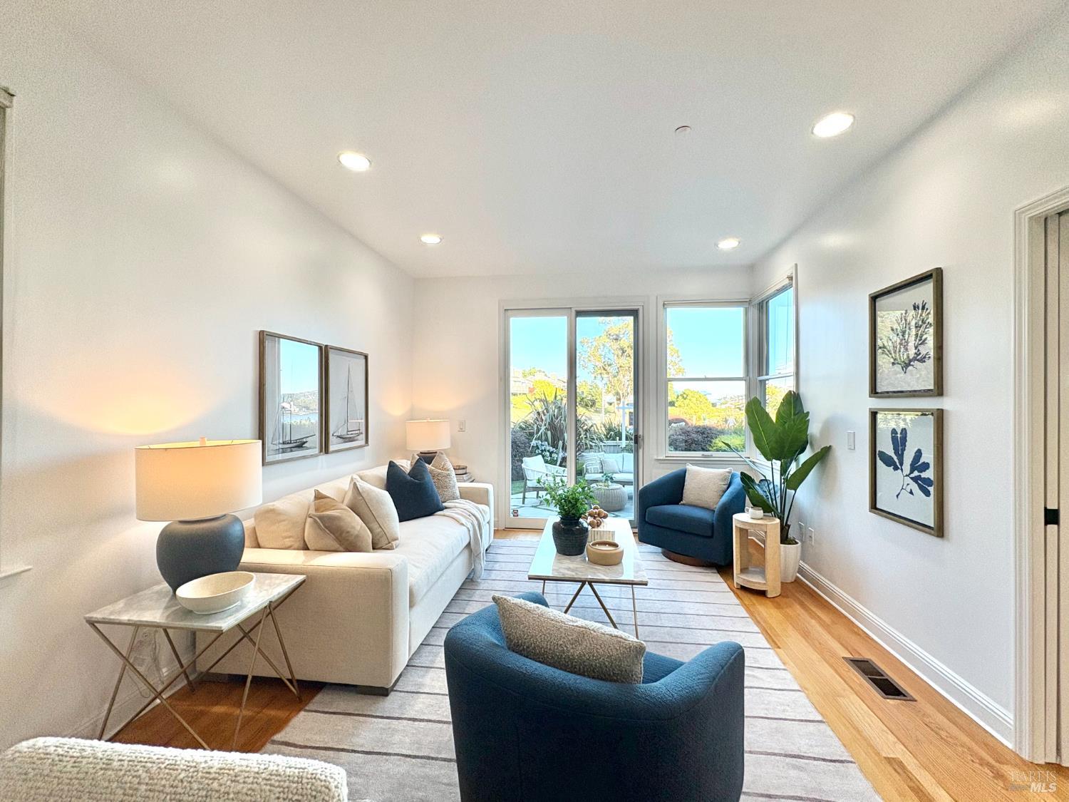 Detail Gallery Image 8 of 46 For 47 Elizabeth Cir, Greenbrae,  CA 94904 - 3 Beds | 2/1 Baths