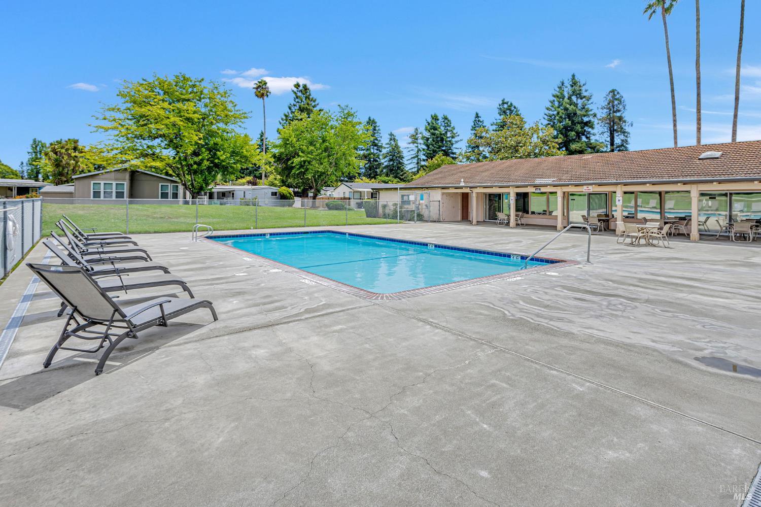 Detail Gallery Image 26 of 30 For 817 Corte Azul Ct, Rohnert Park,  CA 94928 - 4 Beds | 2 Baths