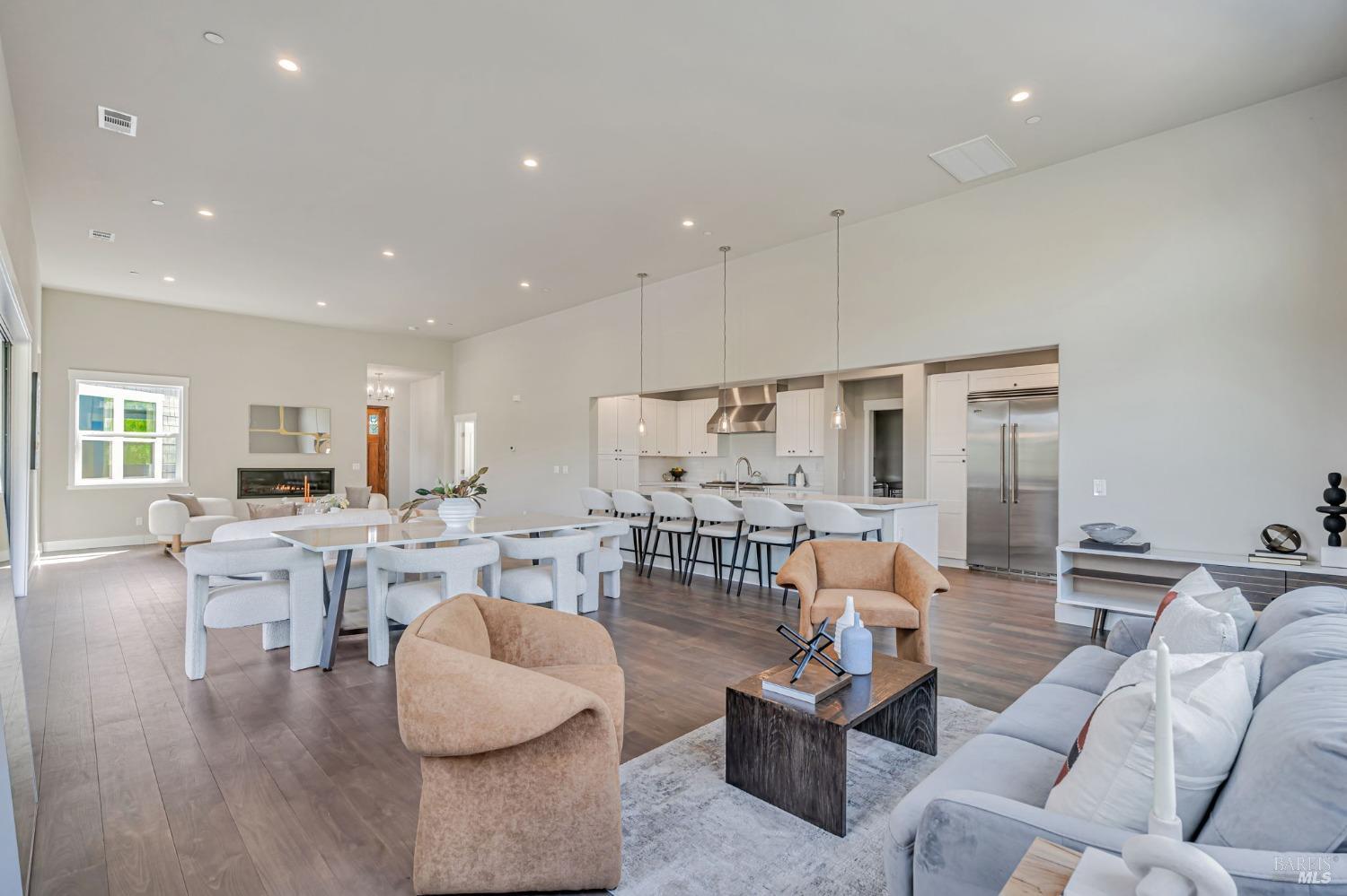 Detail Gallery Image 10 of 59 For 12 Rose Ct, Novato,  CA 94945 - 4 Beds | 4/1 Baths