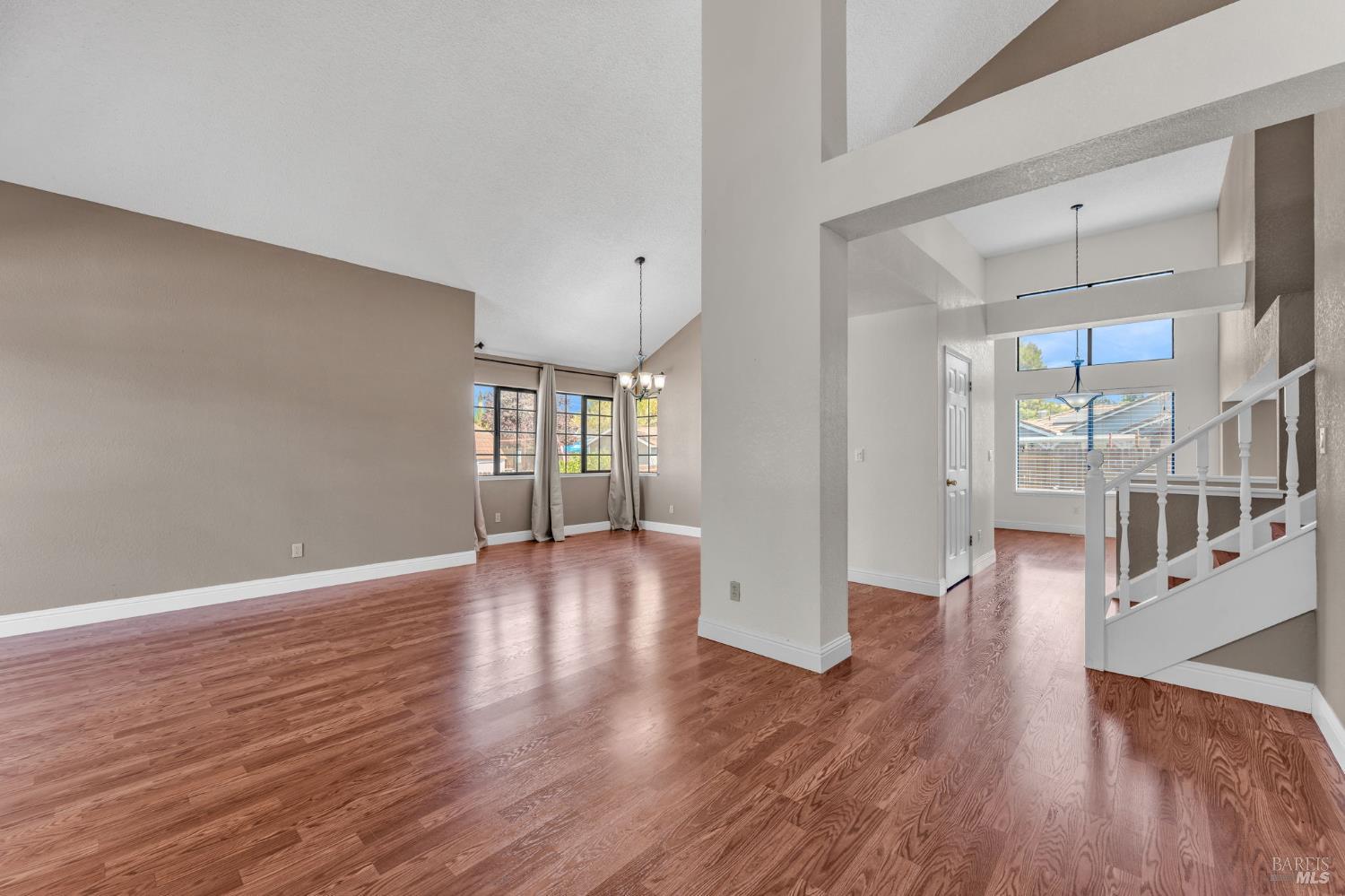 Detail Gallery Image 4 of 68 For 2924 Balsam Ct, Fairfield,  CA 94533 - 4 Beds | 3 Baths
