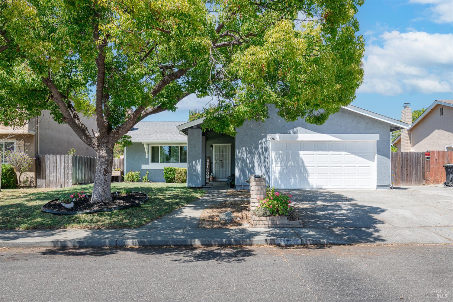 Detail Gallery Image 1 of 35 For 1726 Gershwin Cir, Fairfield,  CA 94533 - 3 Beds | 2 Baths