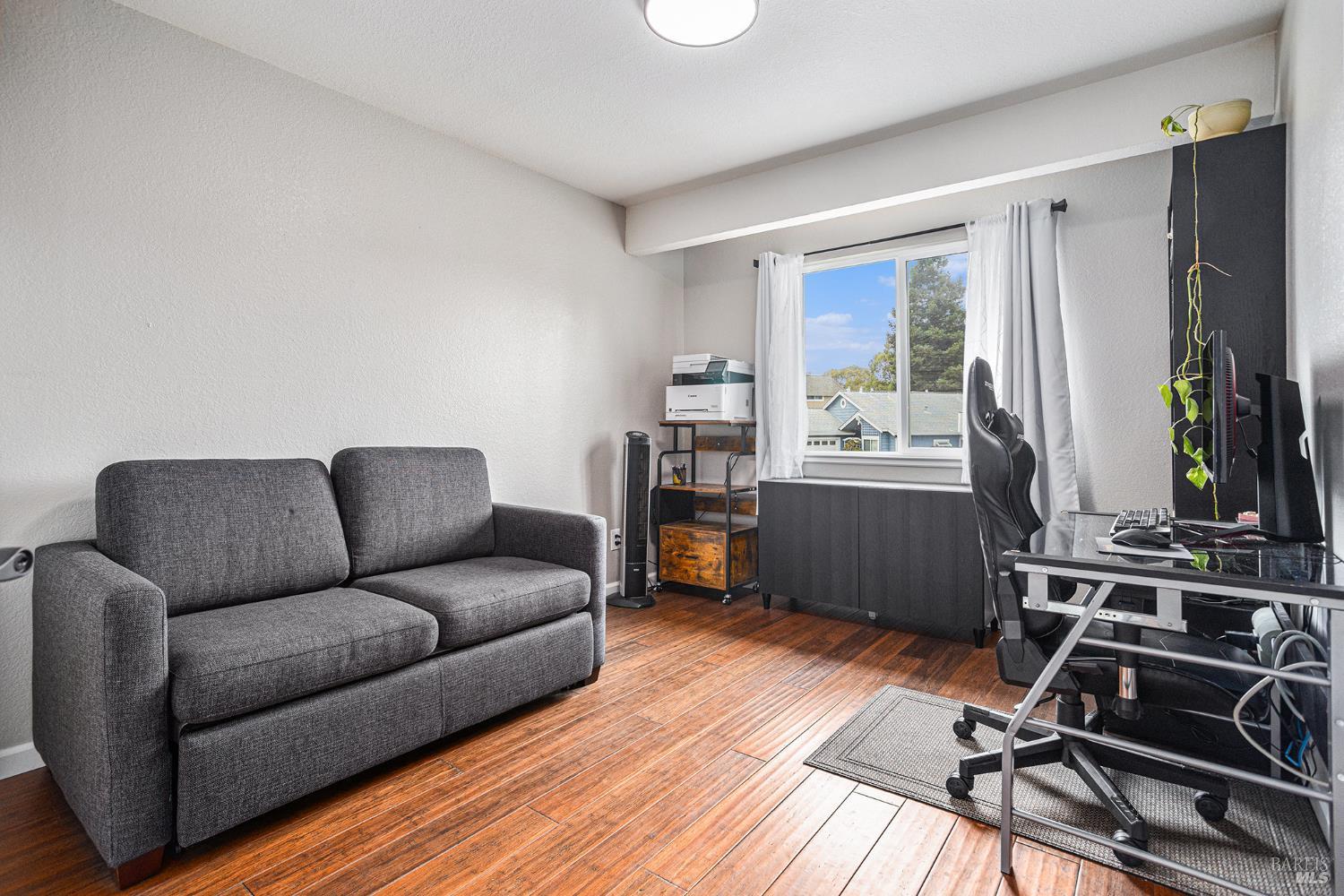 Detail Gallery Image 22 of 29 For 100 Bear Cove Ct, Vallejo,  CA 94591 - 3 Beds | 2/1 Baths