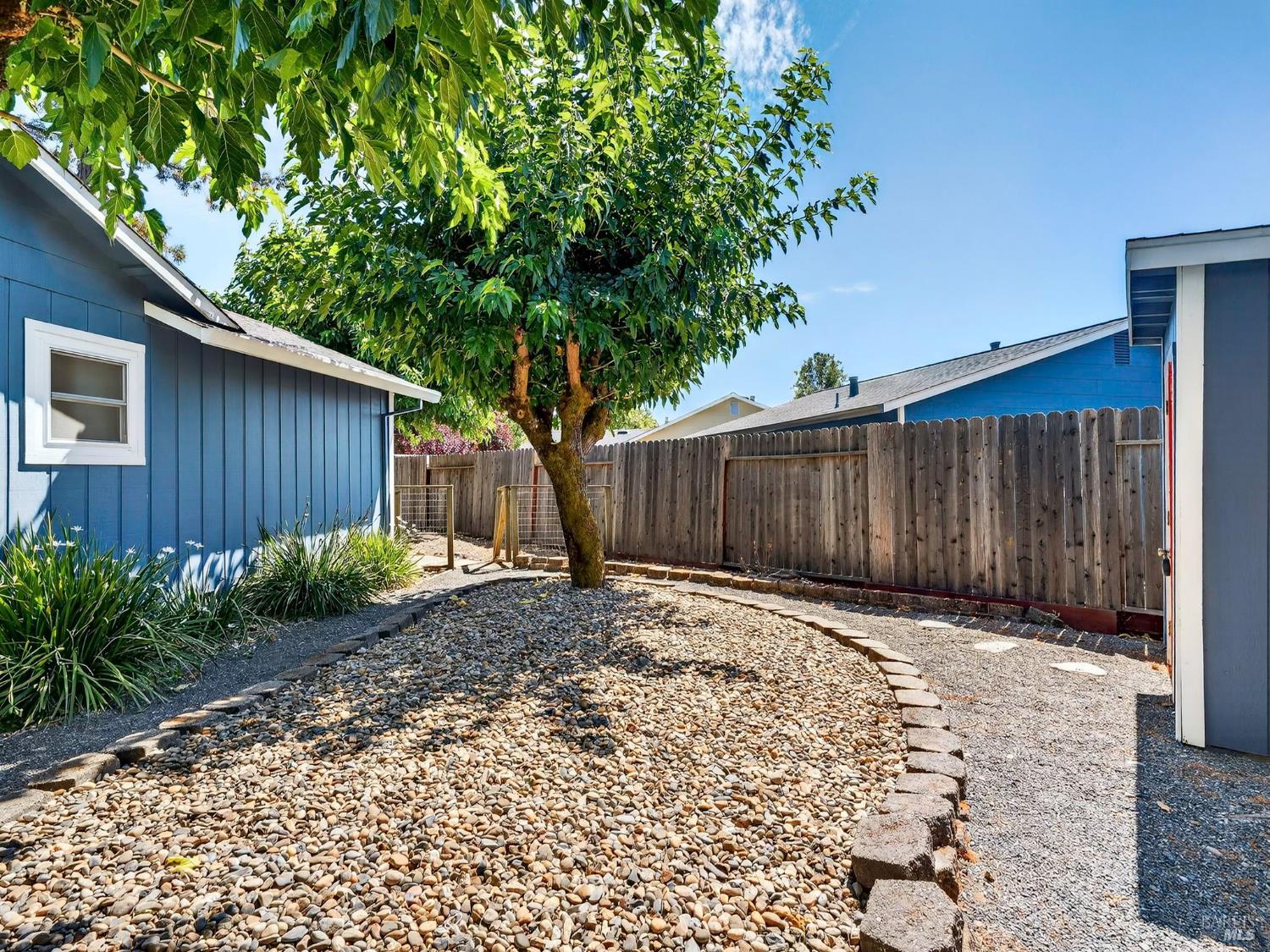 Detail Gallery Image 28 of 34 For 405 Simi Pl, Santa Rosa,  CA 95409 - 3 Beds | 2 Baths