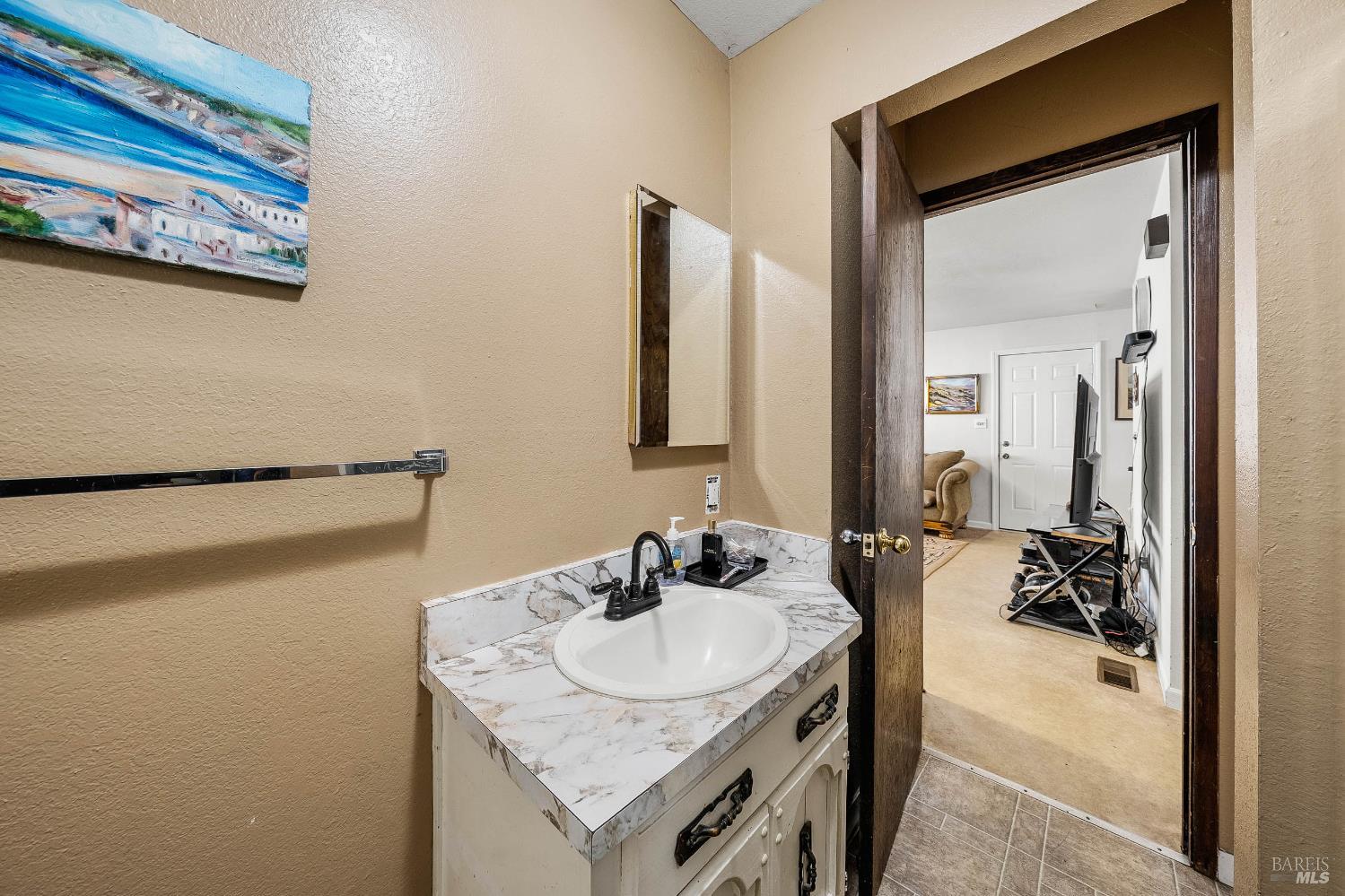 Detail Gallery Image 19 of 64 For 12902 Lakeland St, Clearlake Oaks,  CA 95423 - 4 Beds | 2/1 Baths