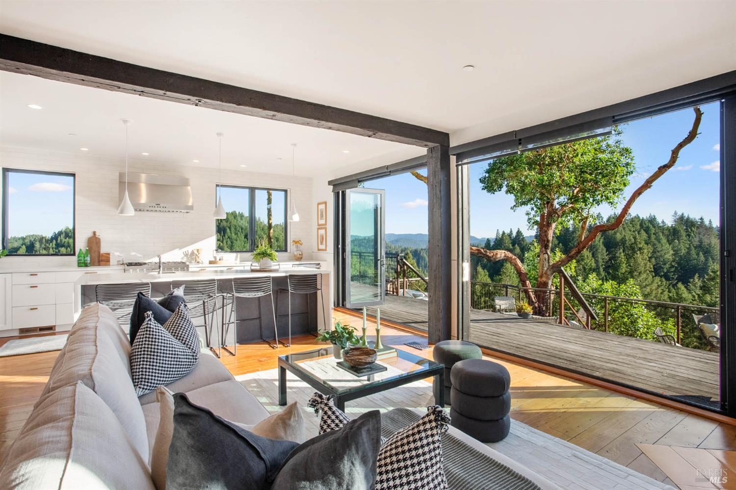 Detail Gallery Image 6 of 55 For 18200 Sweetwater Springs Rd, Guerneville,  CA 95446 - 3 Beds | 3 Baths