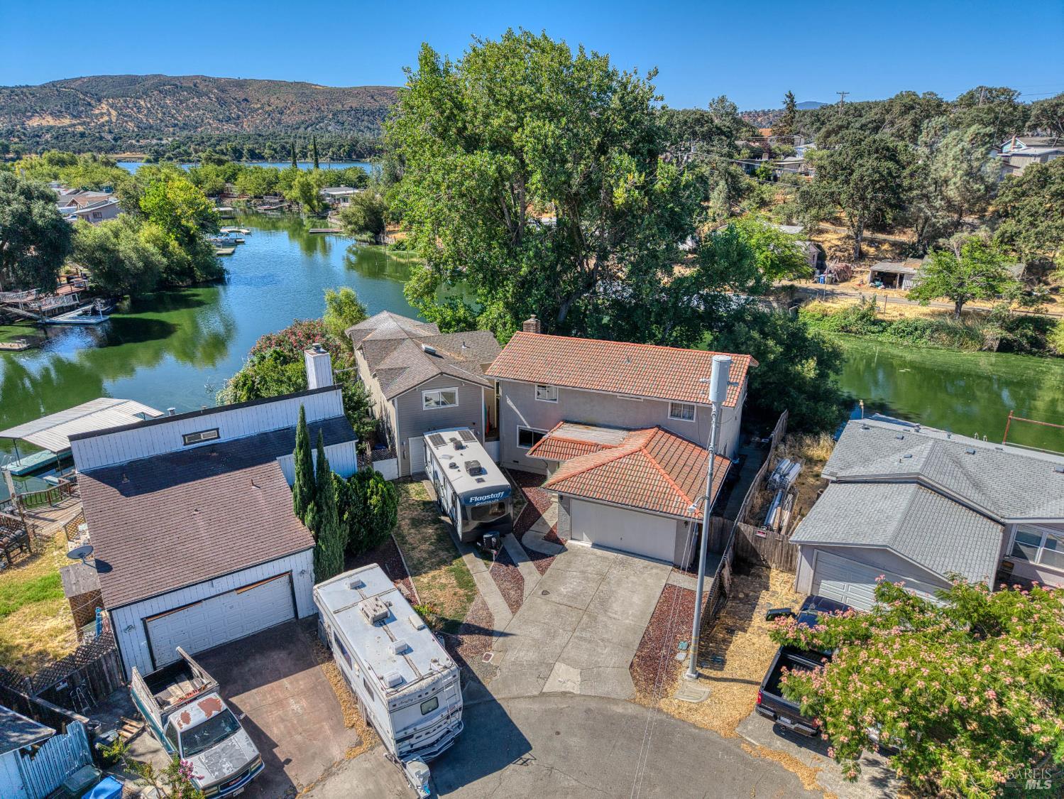 Detail Gallery Image 5 of 64 For 12902 Lakeland St, Clearlake Oaks,  CA 95423 - 4 Beds | 2/1 Baths