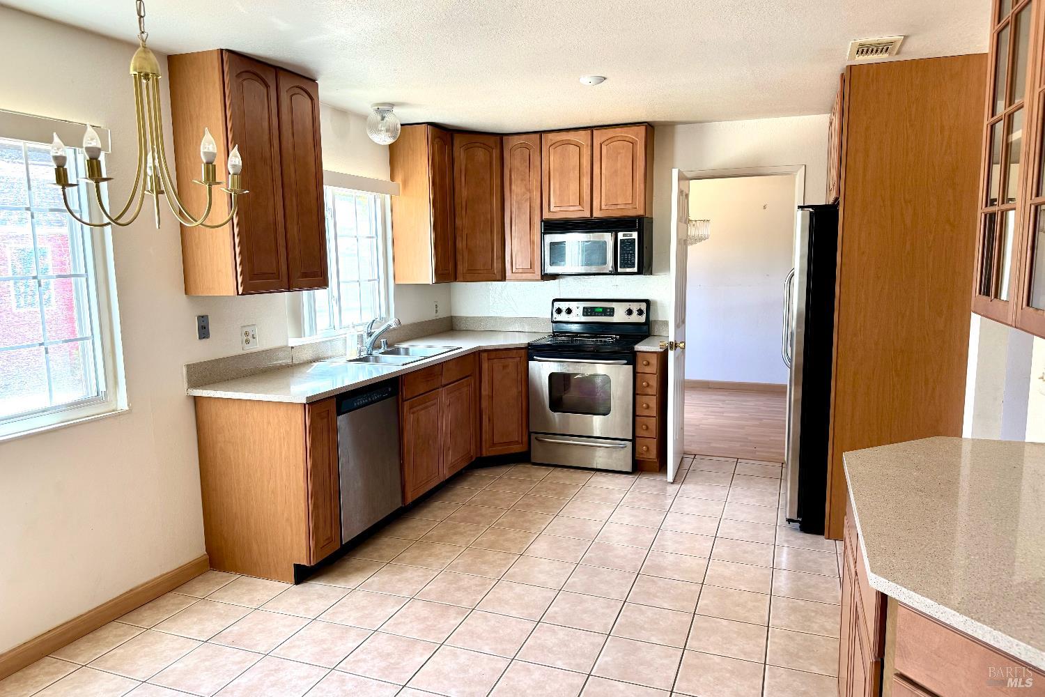 Detail Gallery Image 7 of 17 For 905 Canada Goose Dr, Suisun City,  CA 94585 - 4 Beds | 2/1 Baths