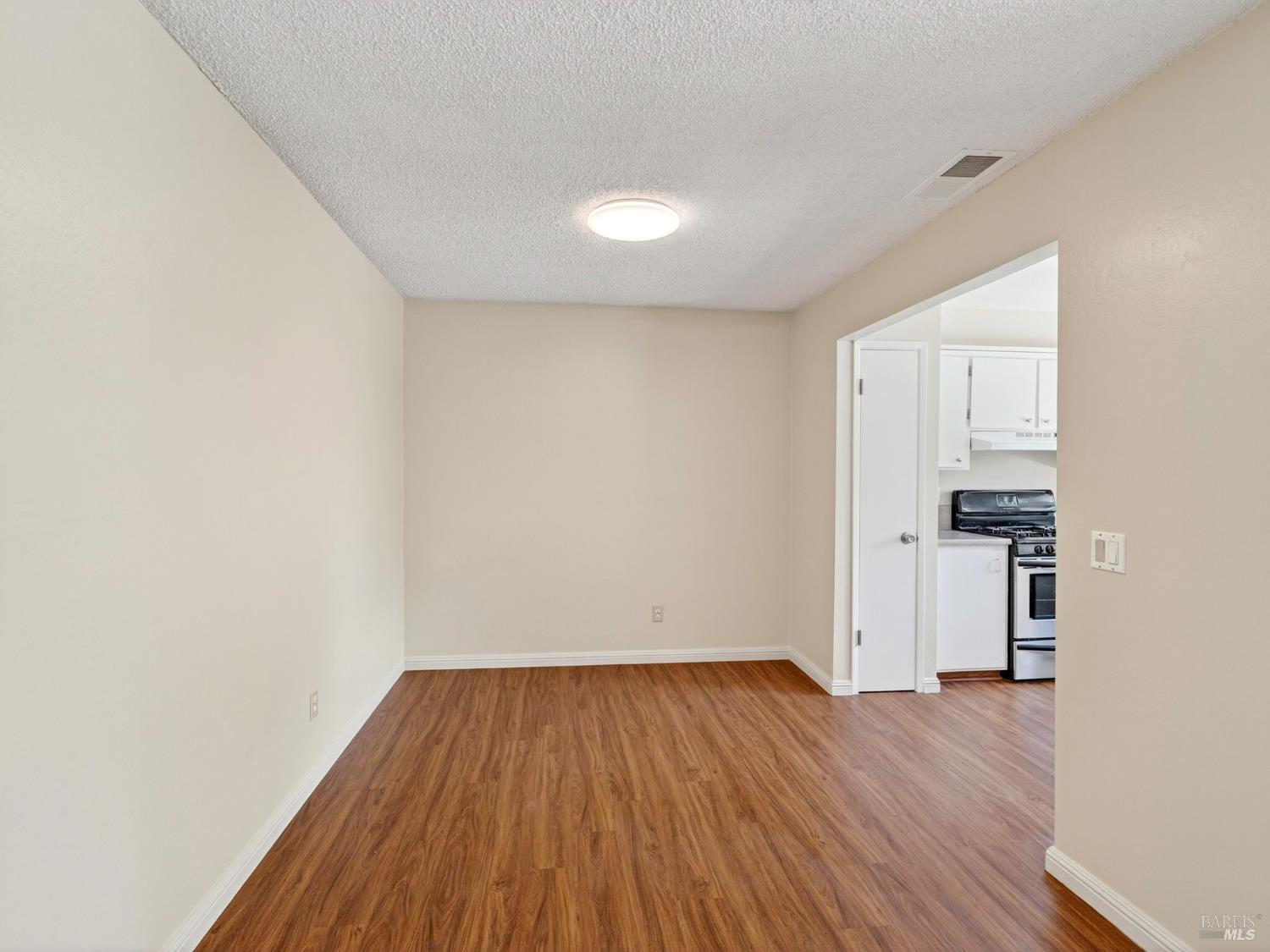 Detail Gallery Image 20 of 34 For 405 Simi Pl, Santa Rosa,  CA 95409 - 3 Beds | 2 Baths