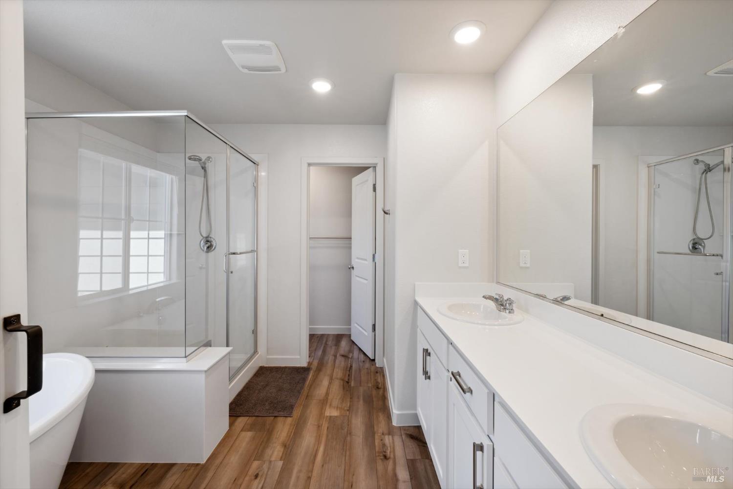 Detail Gallery Image 12 of 33 For 128 Clownfish St, Suisun City,  CA 94585 - 3 Beds | 2/1 Baths