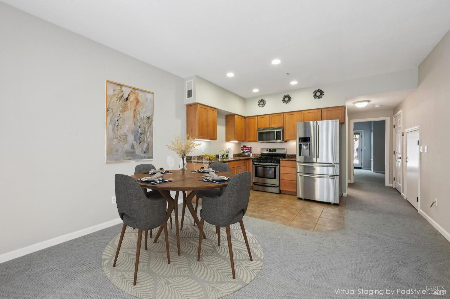 Detail Gallery Image 21 of 36 For 649 1st St #5,  Sonoma,  CA 95476 - 3 Beds | 3 Baths
